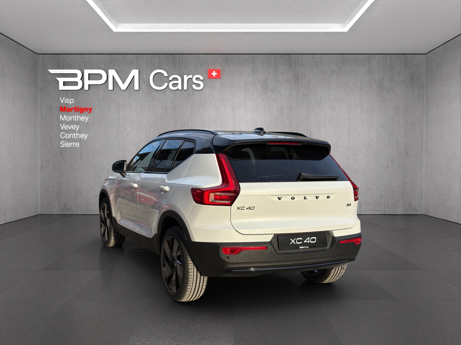 VOLVO XC40 B4 Benzin Mild Hybrid Ultra Black Edition DCT - 4