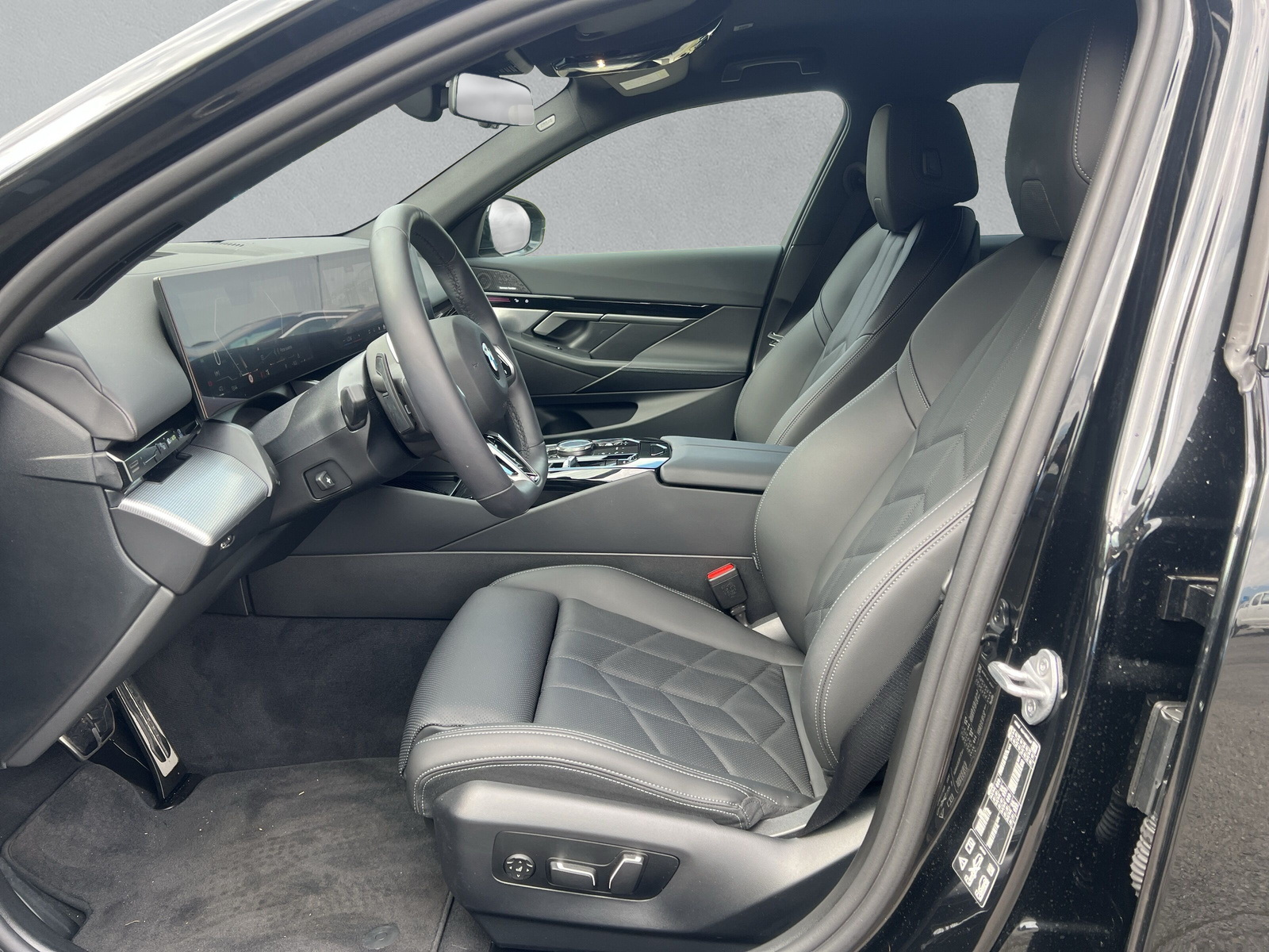 BMW 520d xDrive 48V Touring M Sport ** Action Leasing à 1.9% ** 📍 - 11