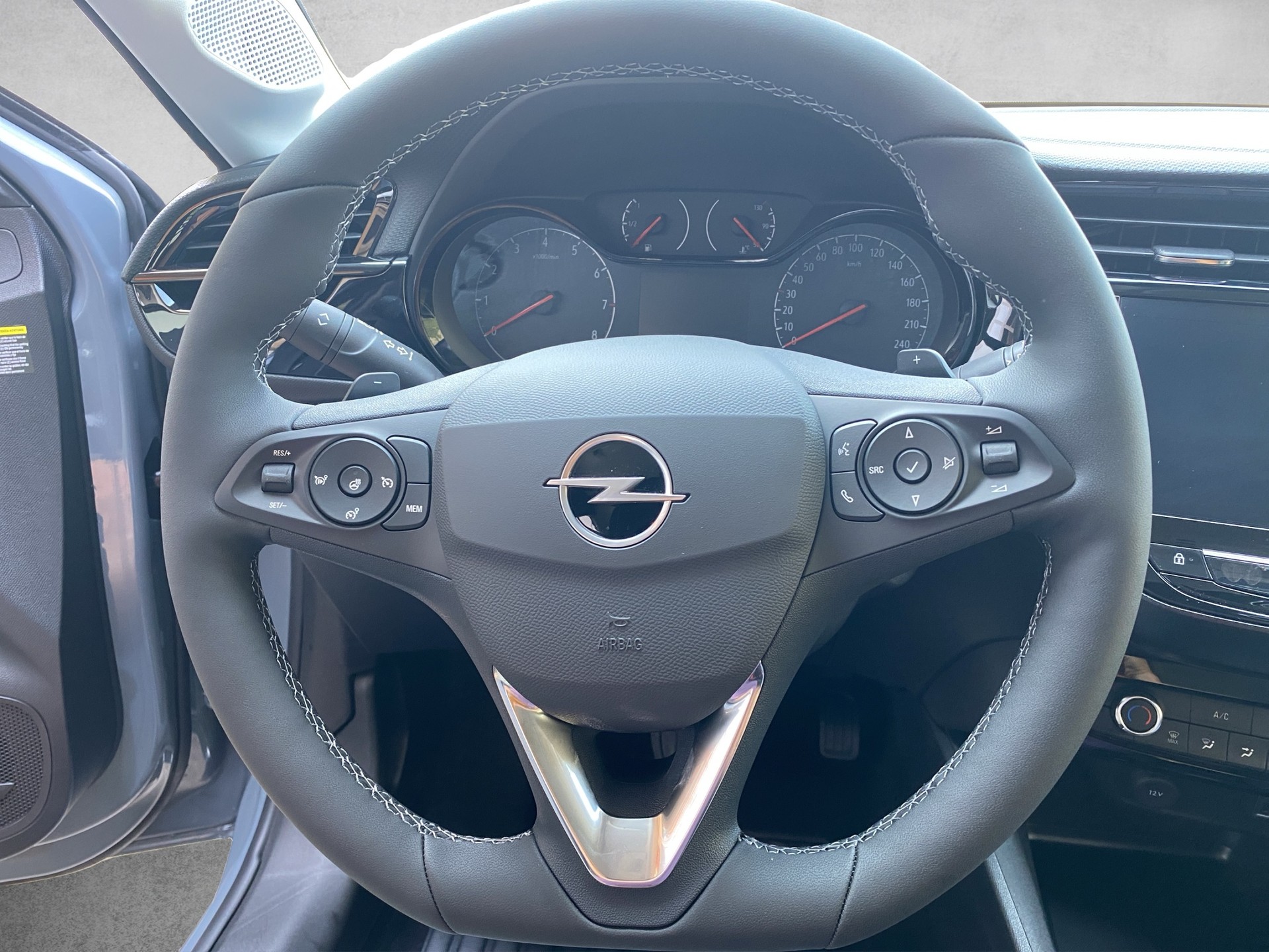 OPEL Corsa 1.2 TP Edition A - 10