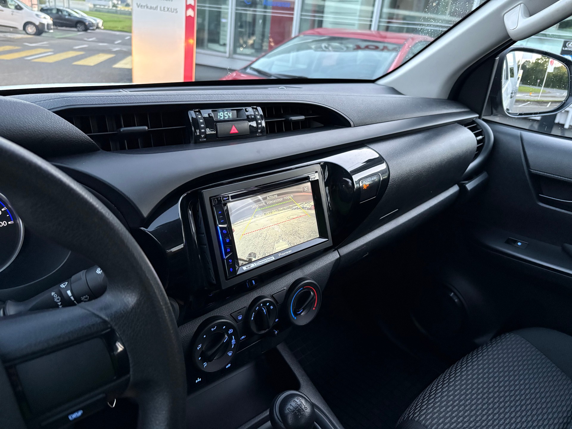 TOYOTA Hilux 2.4D-4D Luna Double Cab 4x4 - 8