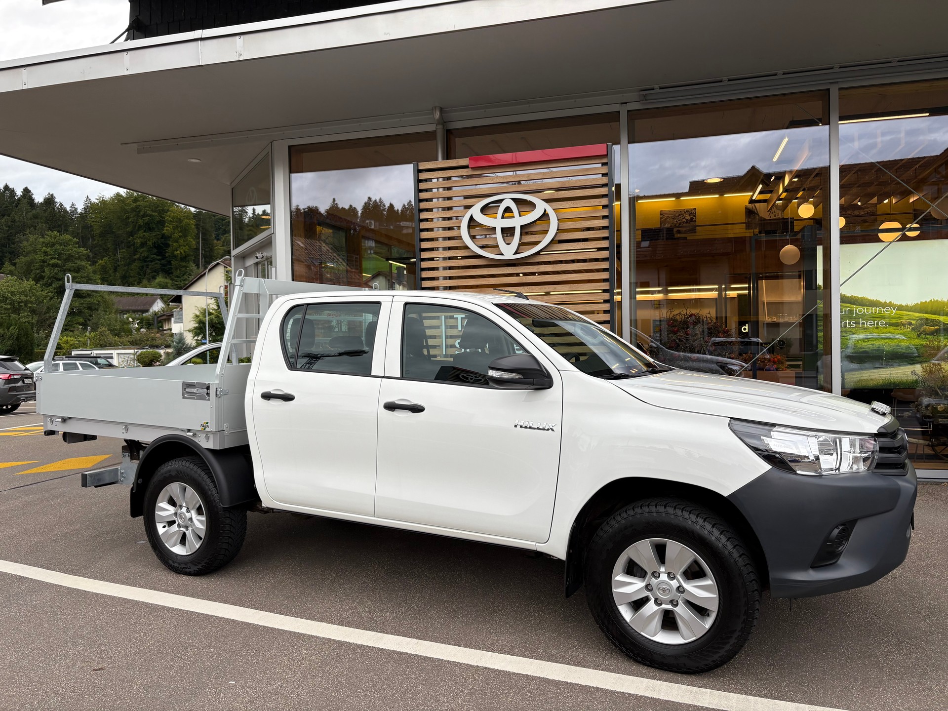 TOYOTA Hilux 2.4D-4D Luna Double Cab 4x4
