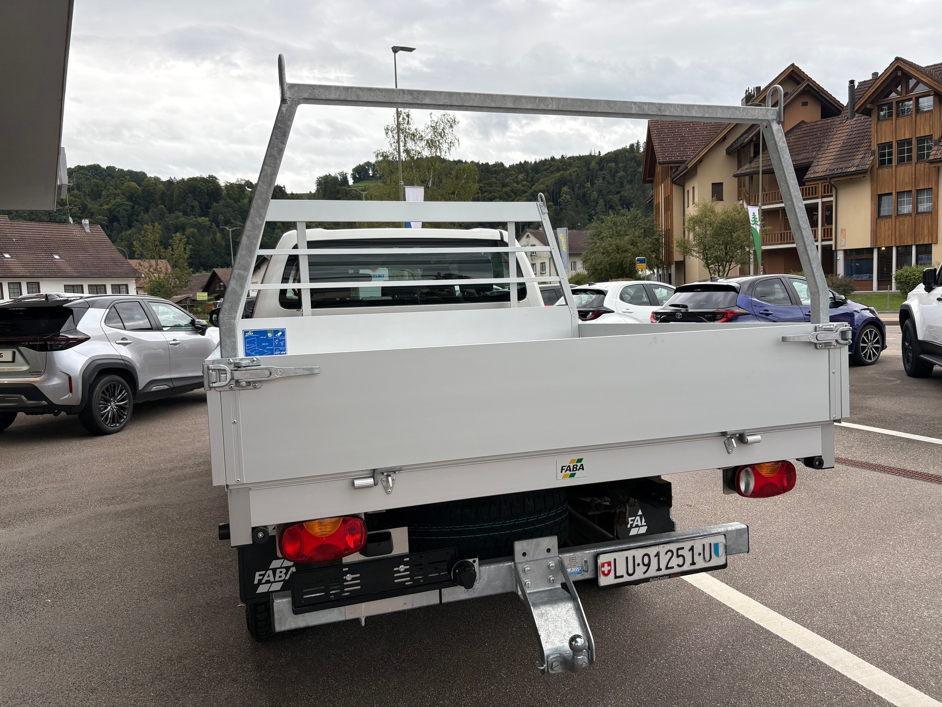 TOYOTA Hilux 2.4D-4D Luna Double Cab 4x4 - 4