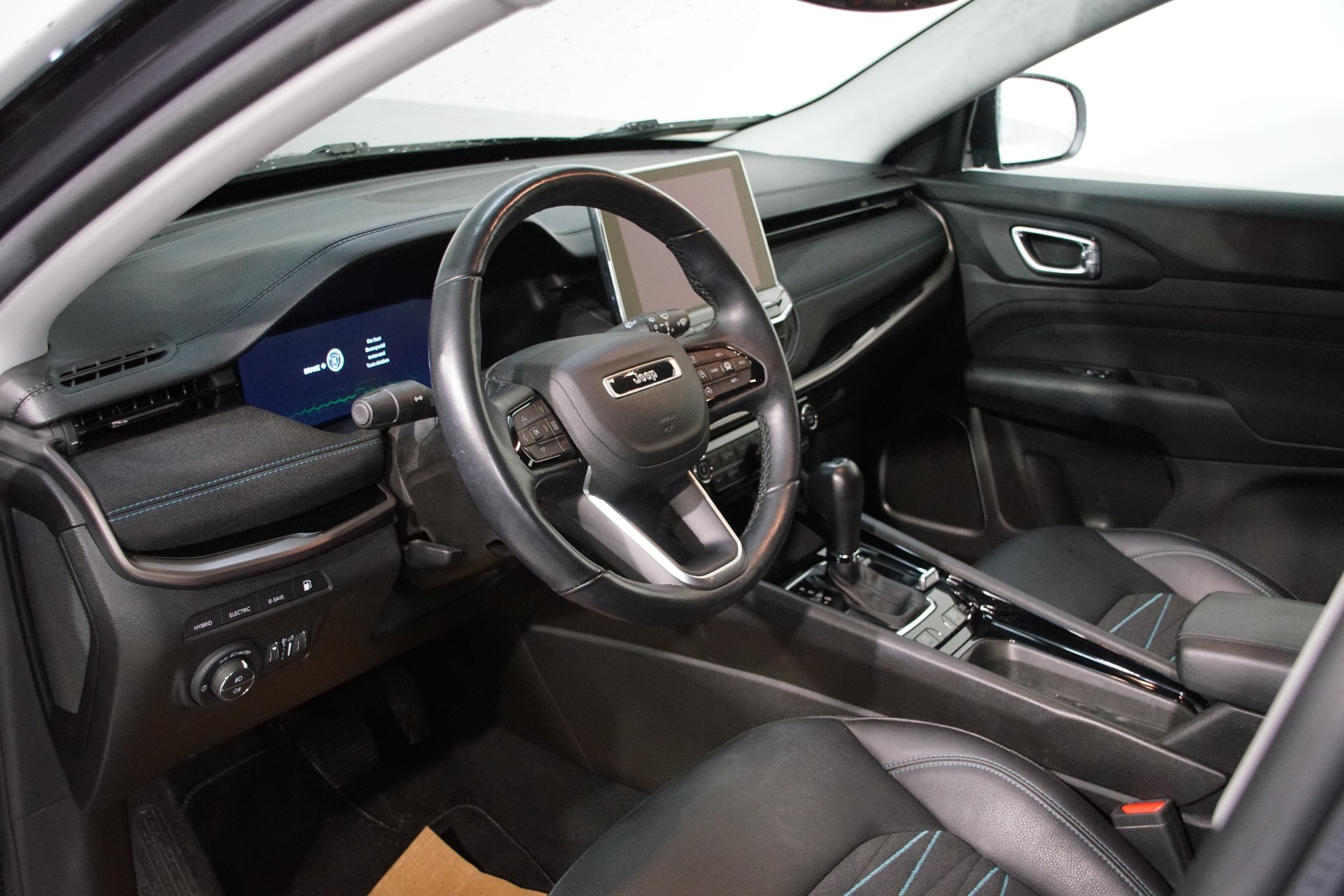 JEEP Compass 1.3 T PHEV Upland AWD *Swiss* - 11