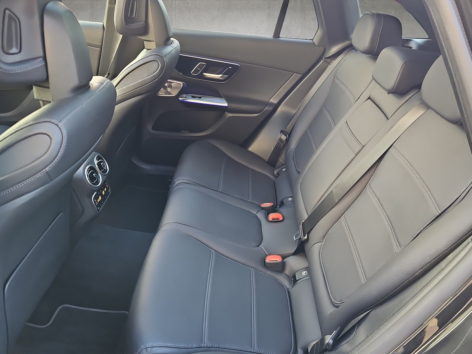 MERCEDES-BENZ GLC 200 AMG Line 4matic - 11