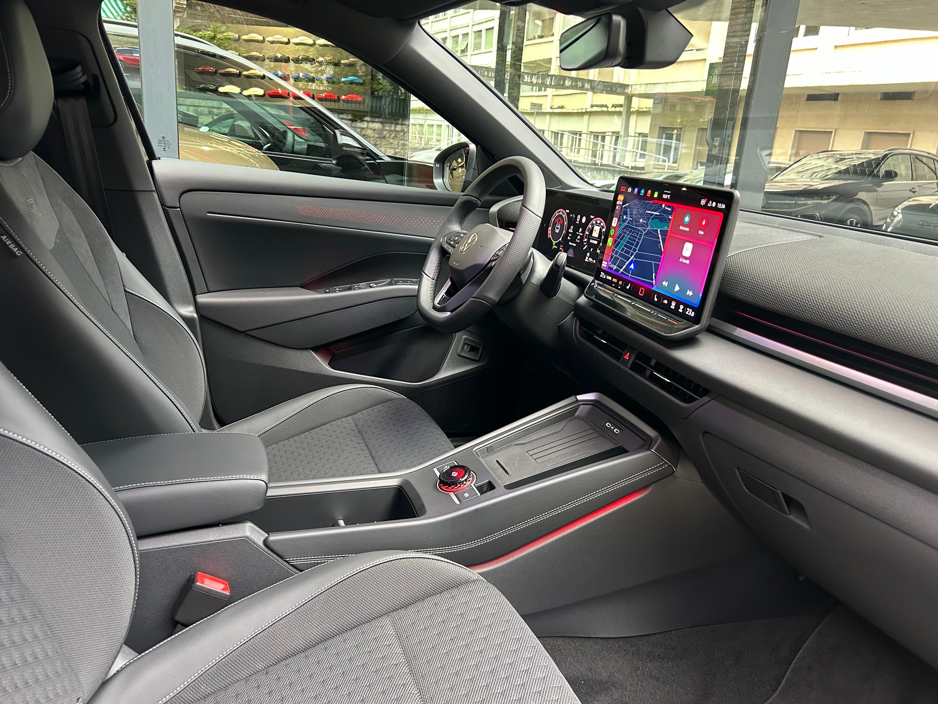 VW T-Roc 1.5 eTSI mHEV R-Line DSG - 9