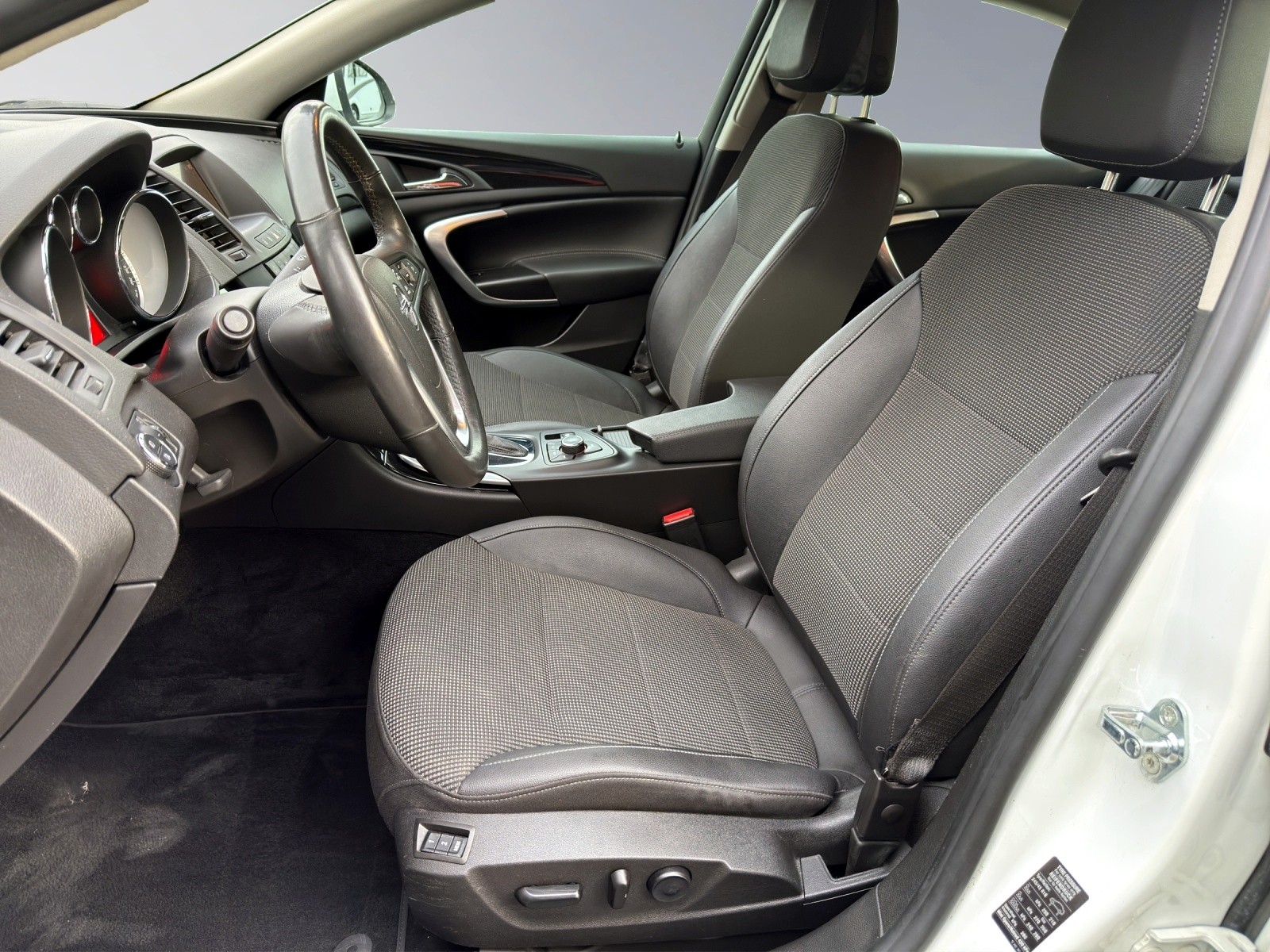 OPEL Insignia 2.0 CDTi 160 4x4 Cosmo - 9