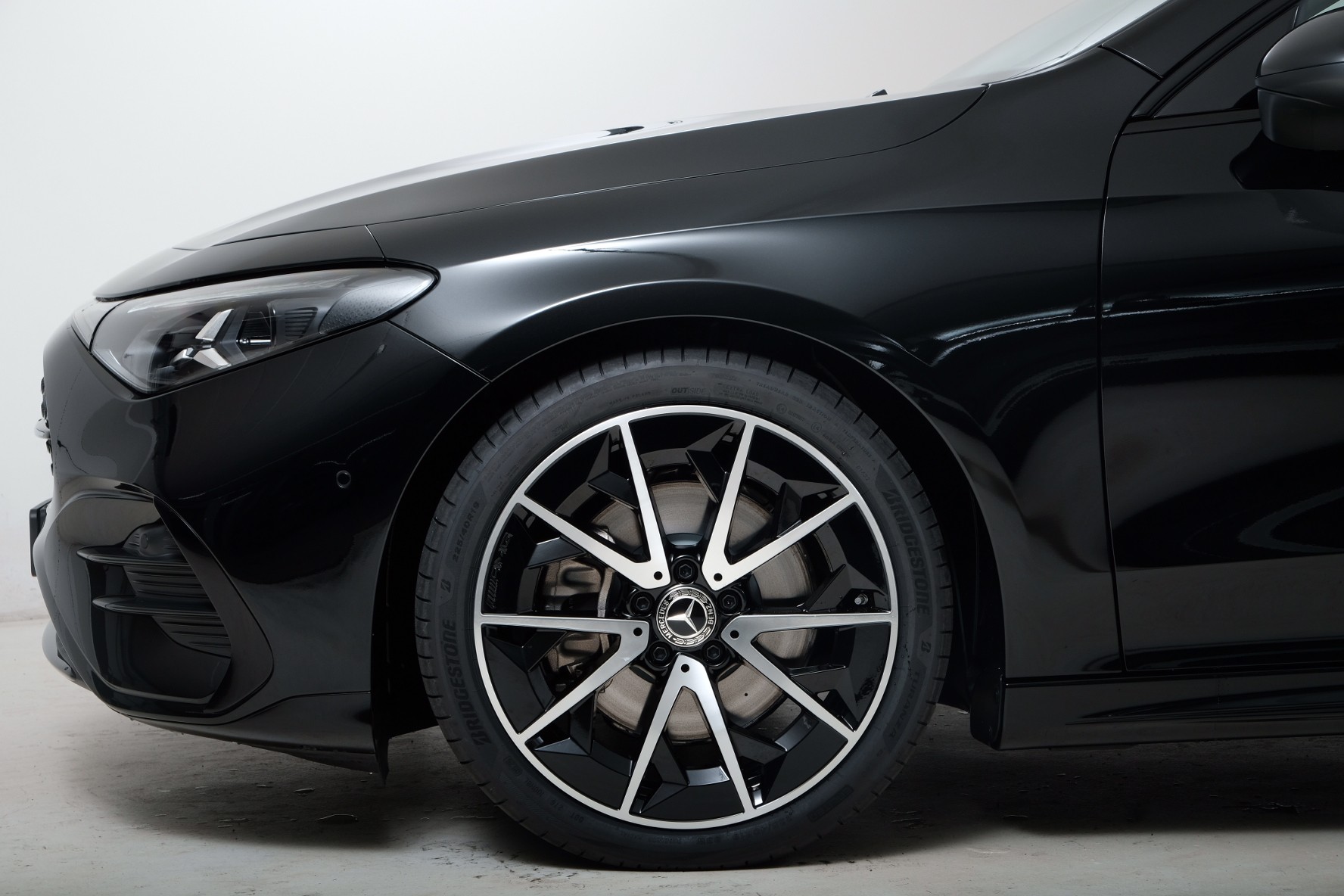 MERCEDES-BENZ CLA 220 8G-DCT 4Matic - 3