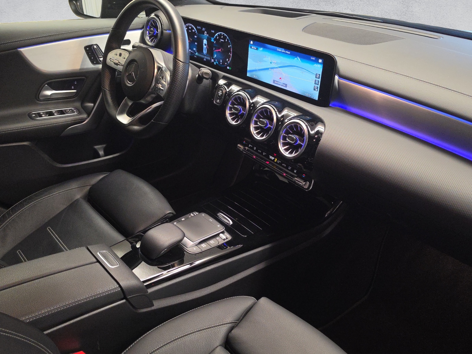 MERCEDES-BENZ A 250 4Matic AMG Line 4Matic 7G-DCT - 10