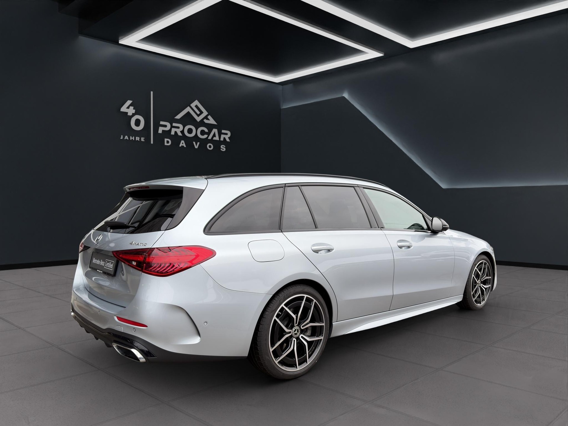 MERCEDES-BENZ C 220 d AMG Line 4matic Kombi - 4