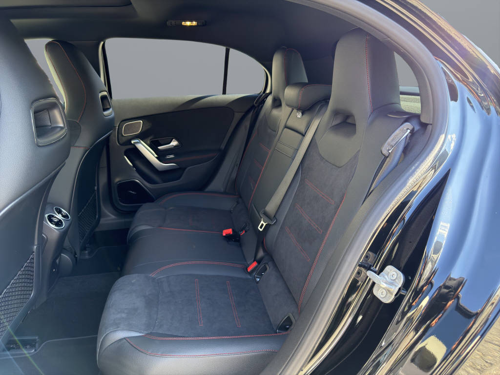 MERCEDES-BENZ A 250 AMG Line 4m - 13