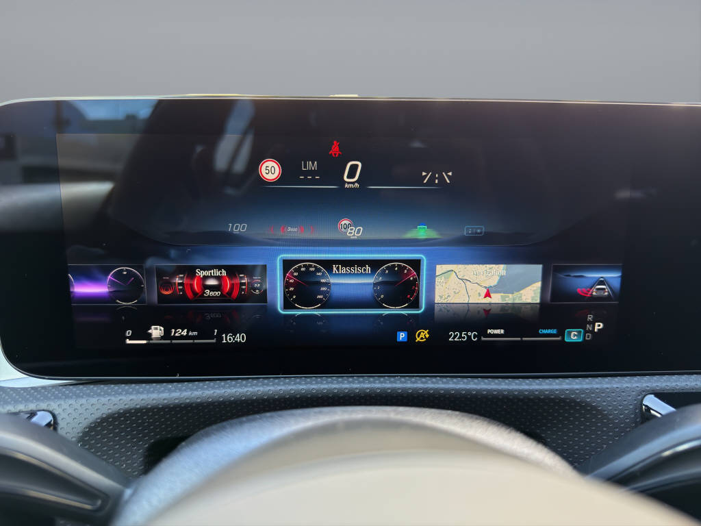 MERCEDES-BENZ A 250 AMG Line 4m - 10