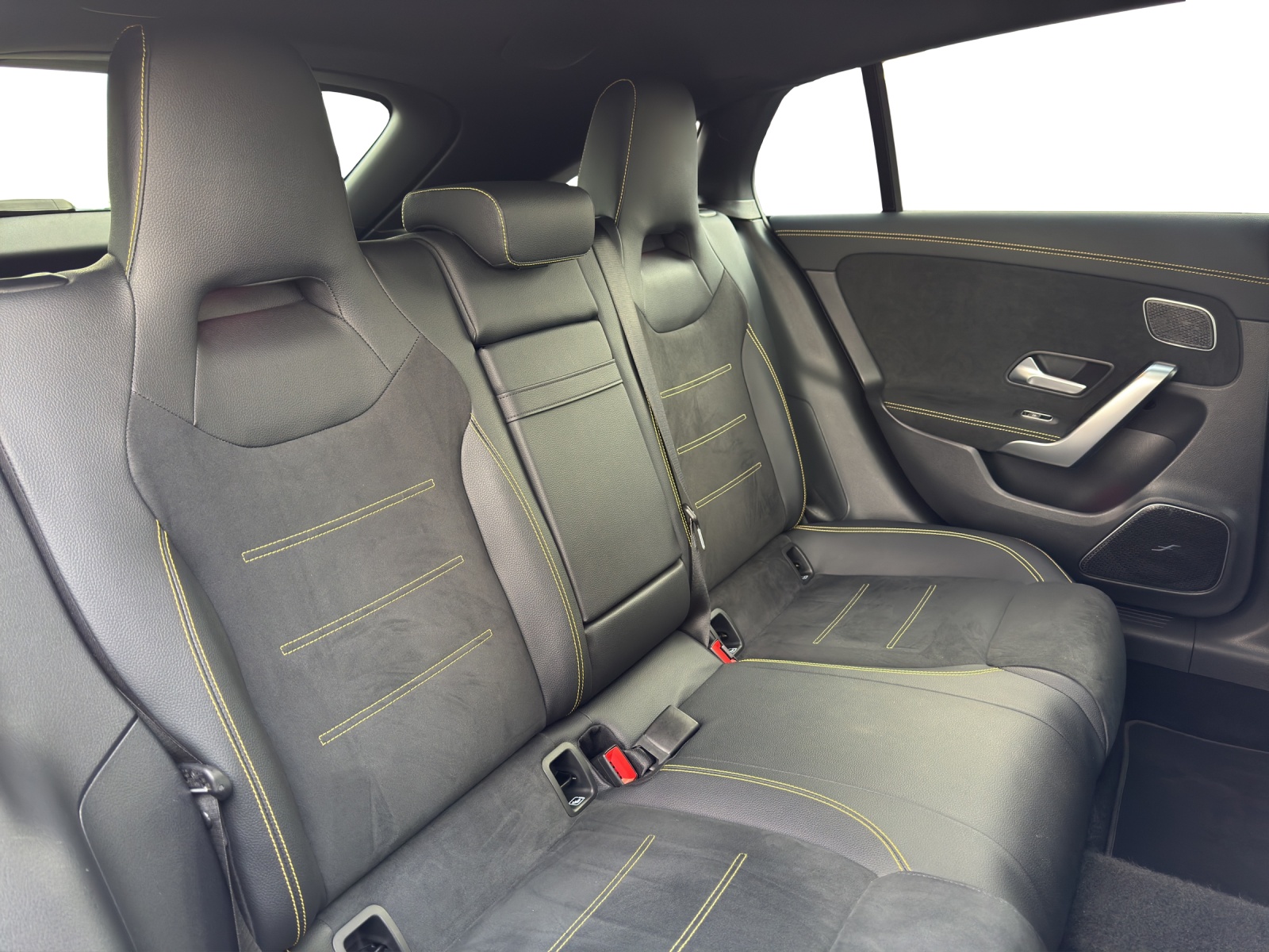 MERCEDES-BENZ CLA SB 45 S AMG 4Matic+ - 14