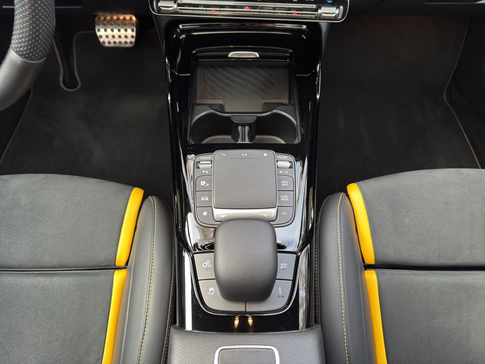 MERCEDES-BENZ CLA SB 45 S AMG 4Matic+ - 9