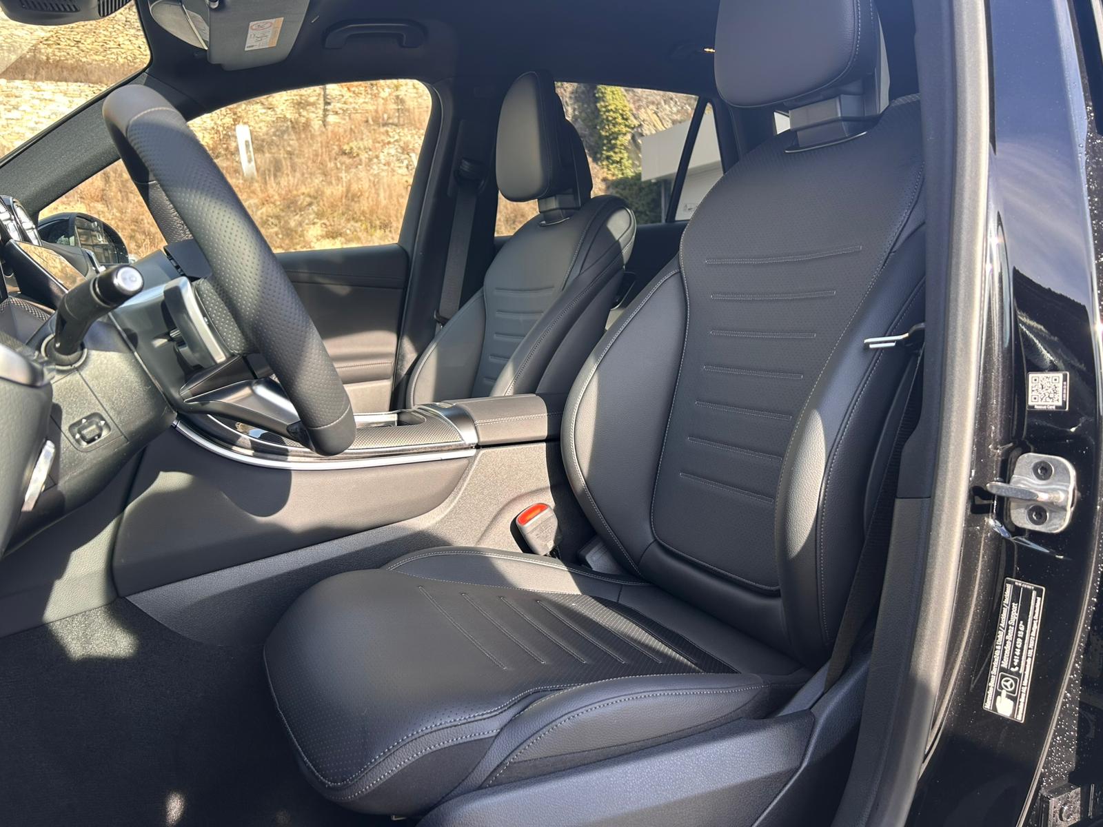 MERCEDES-BENZ GLC 300 4Matic 9G-Tronic - 11