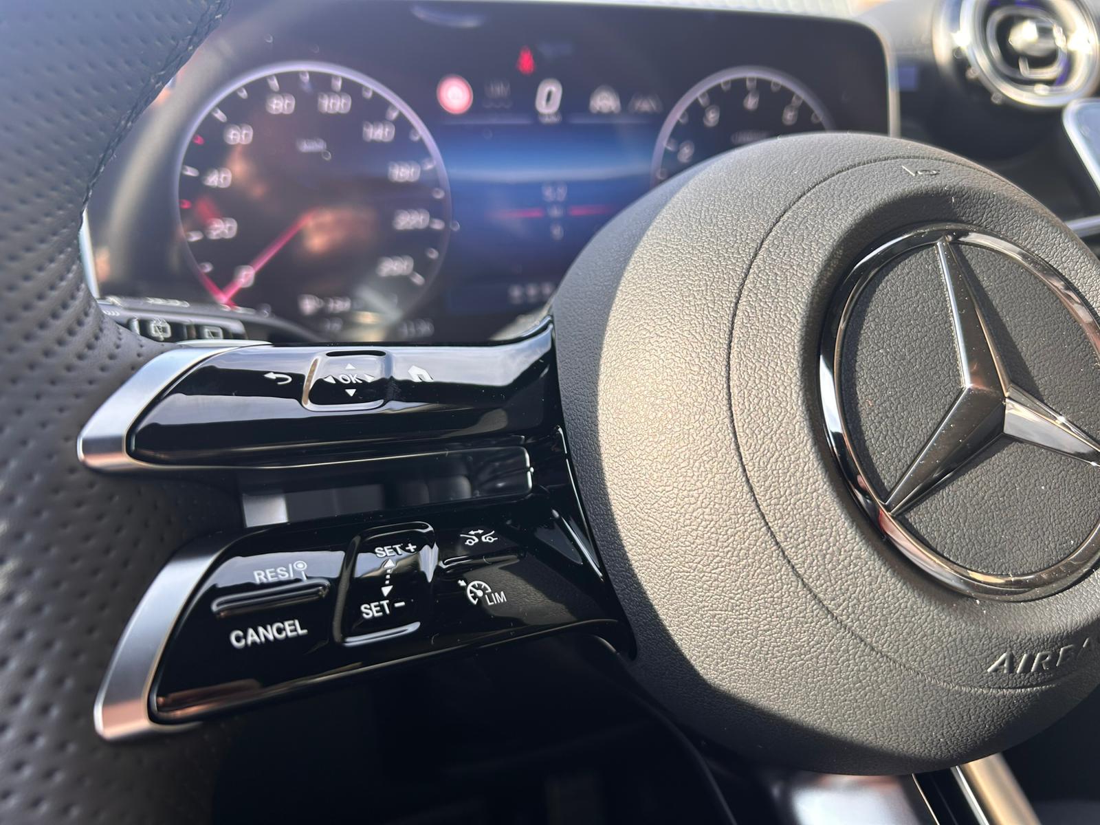 MERCEDES-BENZ GLC 300 4Matic 9G-Tronic - 12