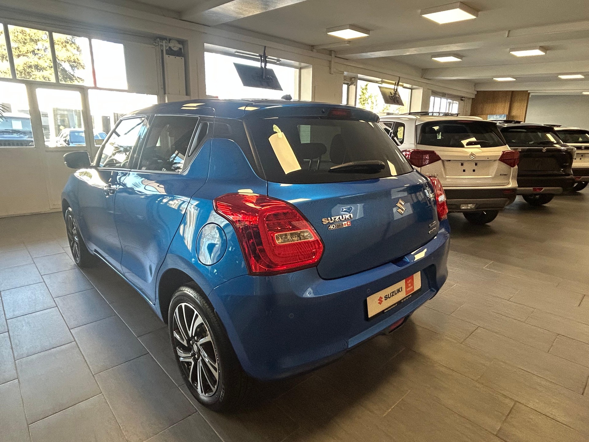 SUZUKI Swift 1.2 Compact Top Hybrid 4x4 - 6