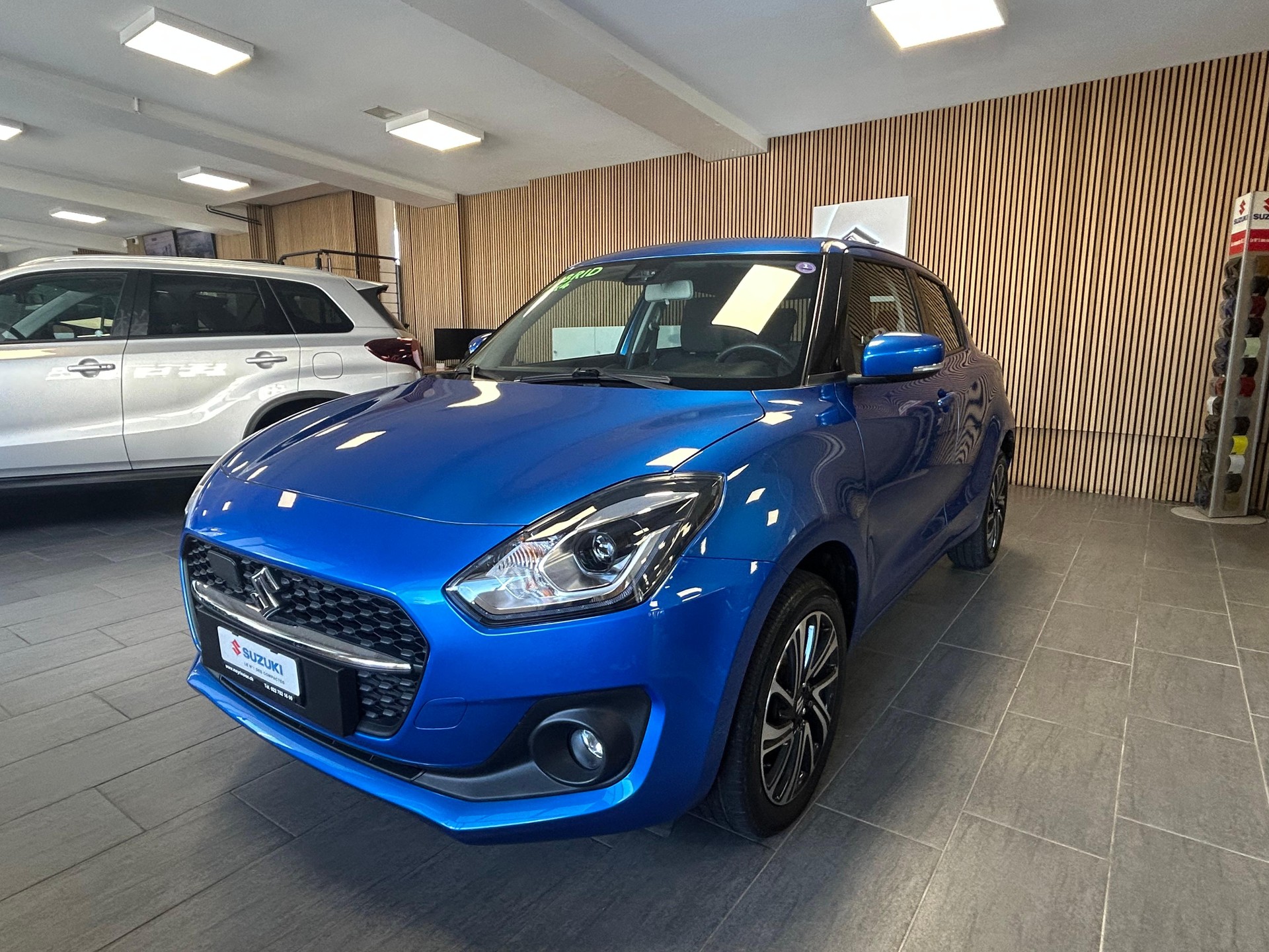 SUZUKI Swift 1.2 Compact Top Hybrid 4x4 - 5