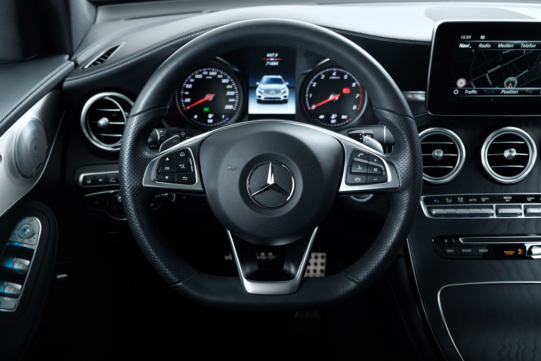 MERCEDES-BENZ GLC 250 AMG Line 4Matic 9G-Tronic - 8