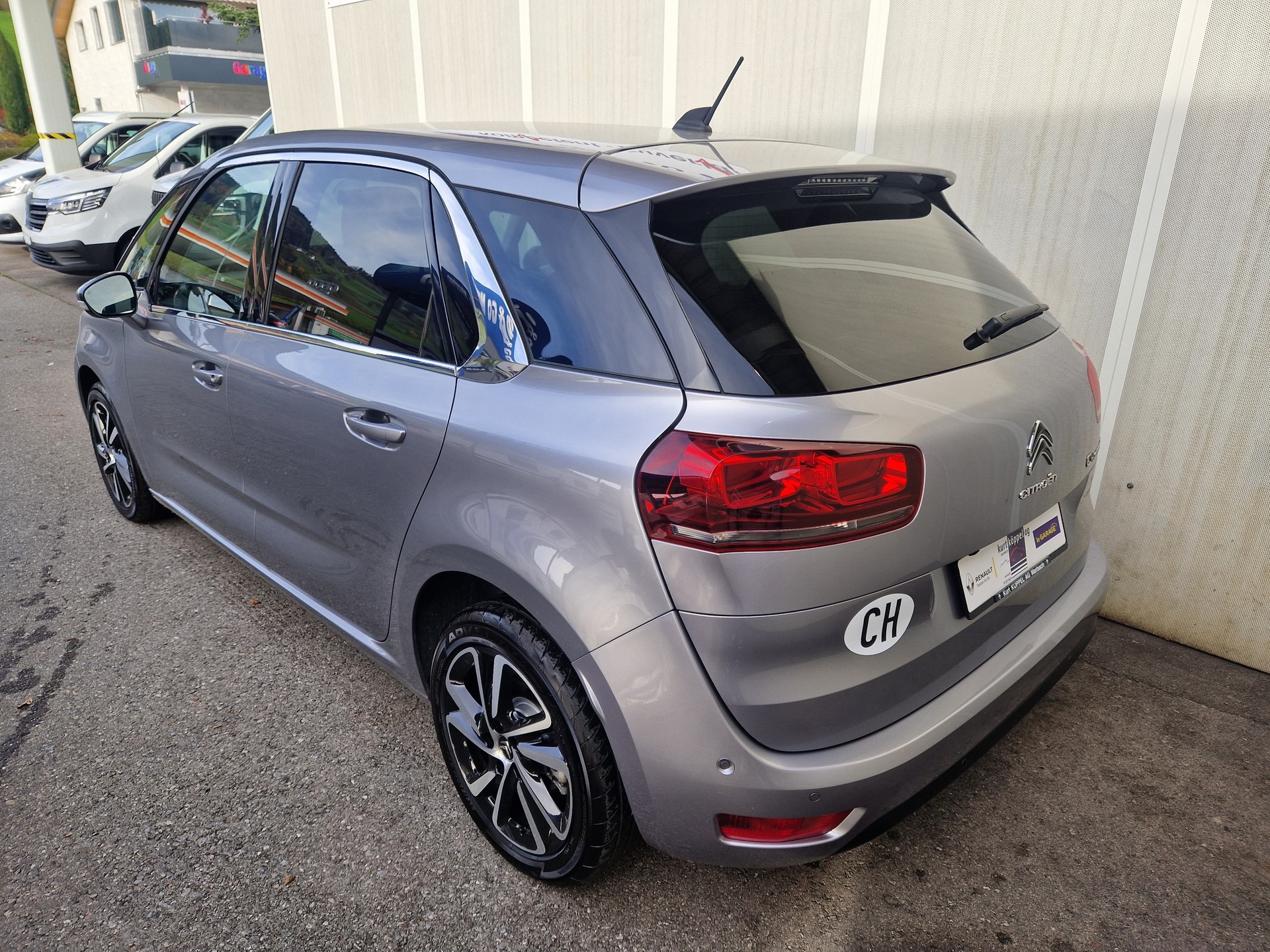 CITROEN C4 Spacetourer 1.5 BlueHDi Feel Edition EAT8 - 3