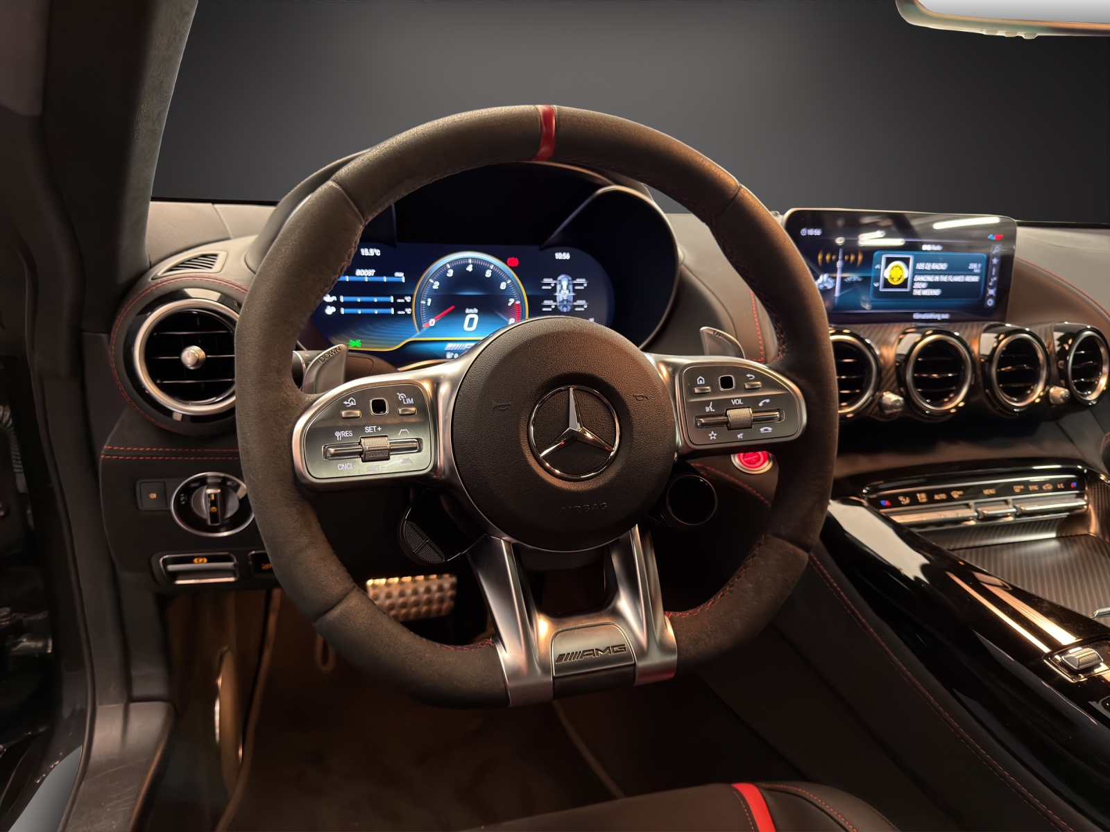 MERCEDES-BENZ AMG GT C Speedshift DCT - 14