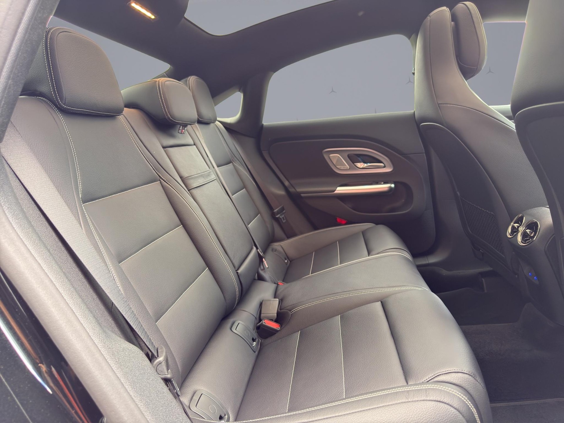 MERCEDES-BENZ CLA 220 AMG Line 4matic - Neues Modell - 19