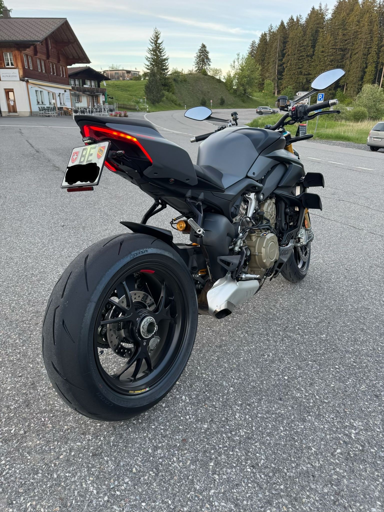 DUCATI Streetfighter V4 S - 4