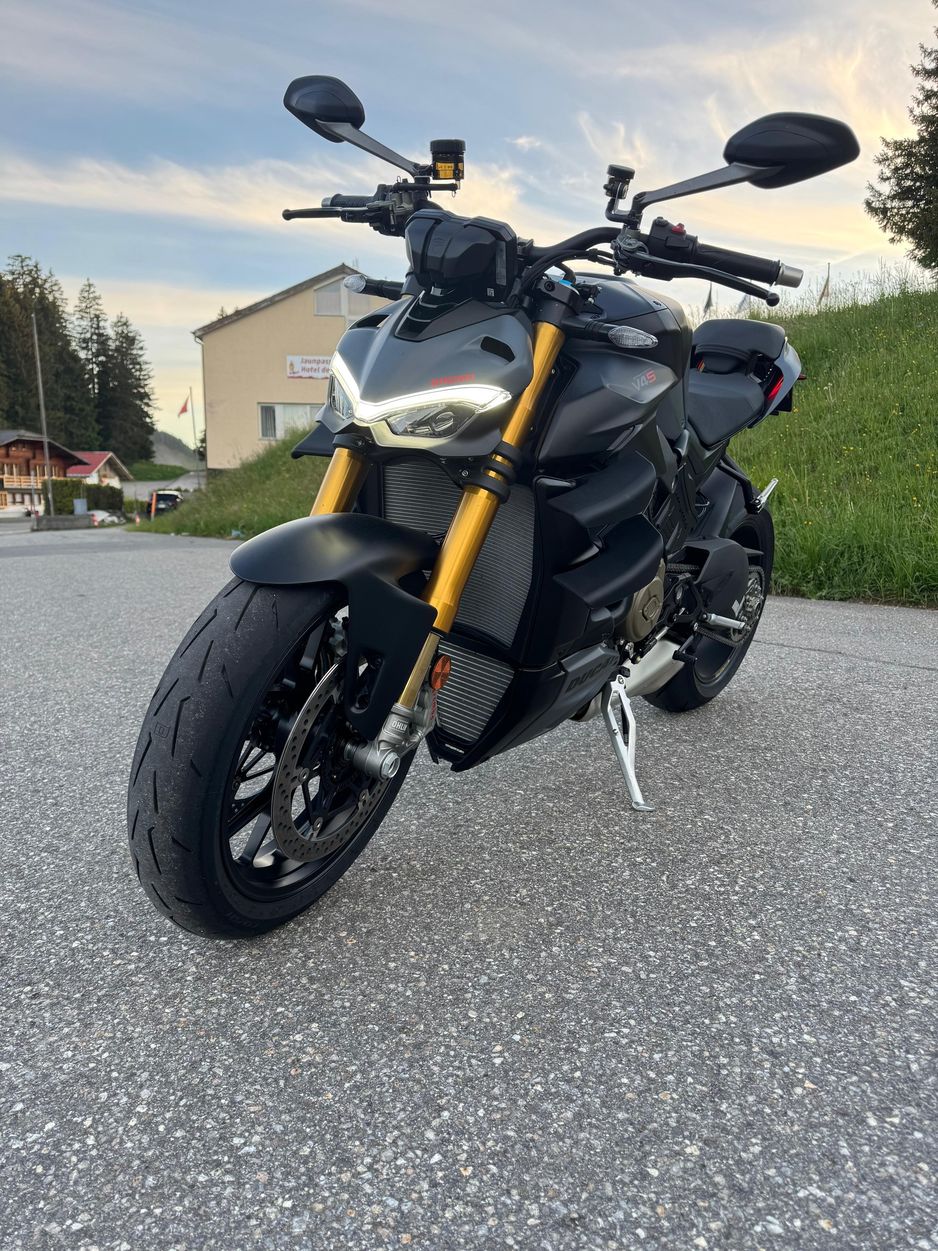 DUCATI Streetfighter V4 S - 3