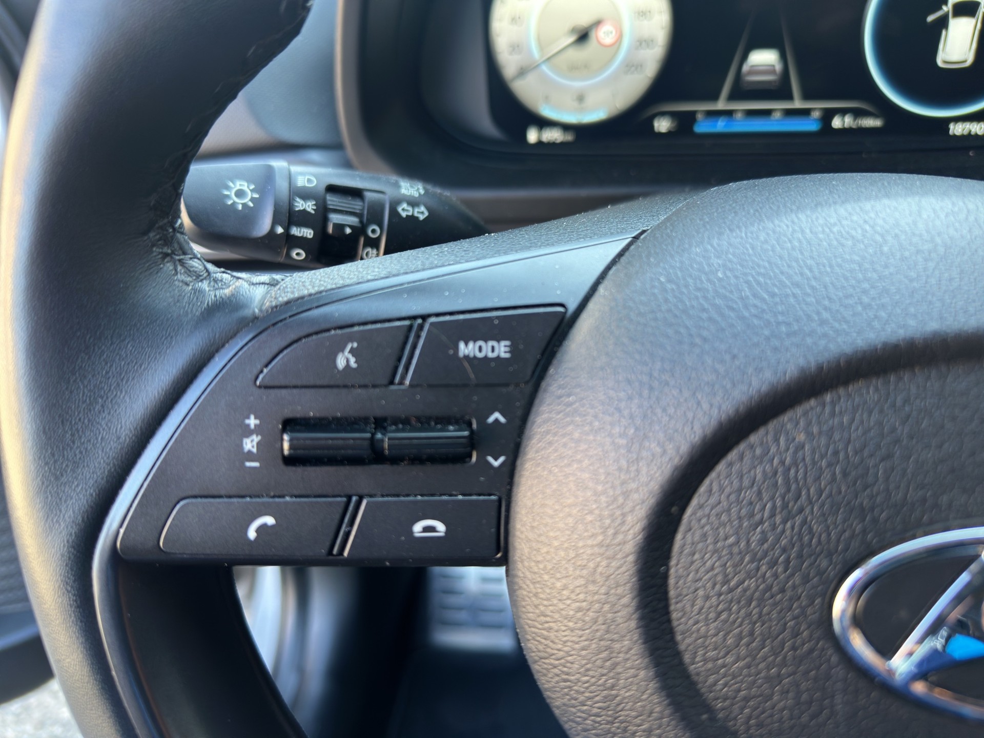 HYUNDAI Bayon 1.0 T-GDi Amplia DCT - 26