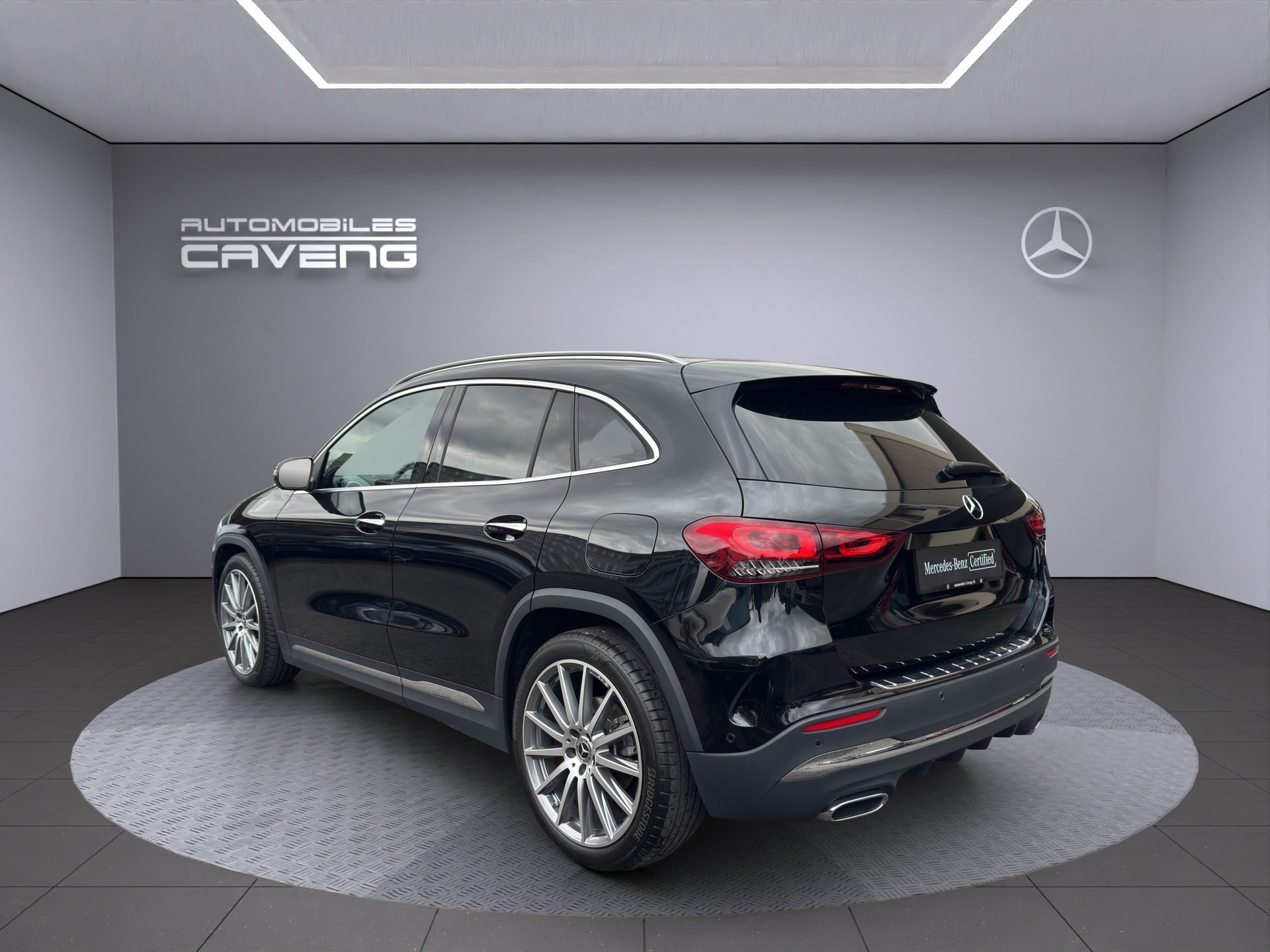 MERCEDES-BENZ GLA 200 4Matic AMG Line 8G-DCT - 3