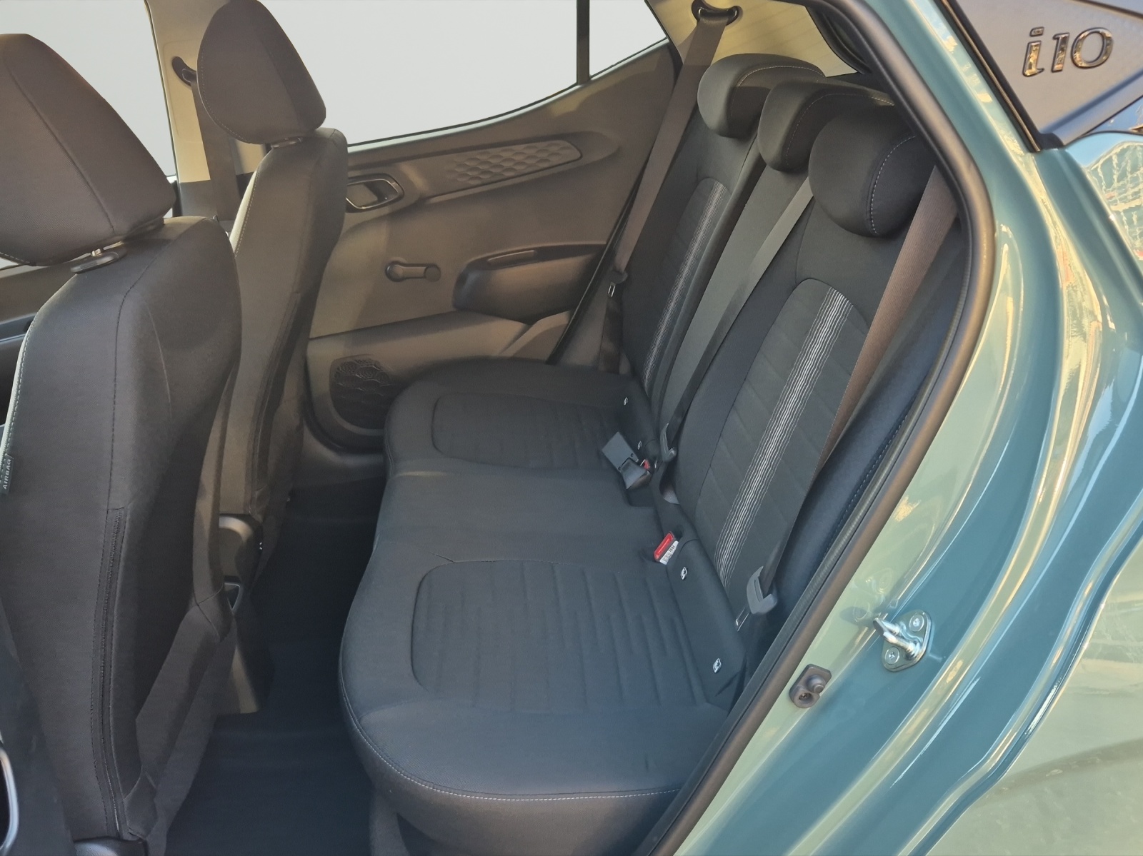 HYUNDAI i10 1.2 Amplia Aut. - 12