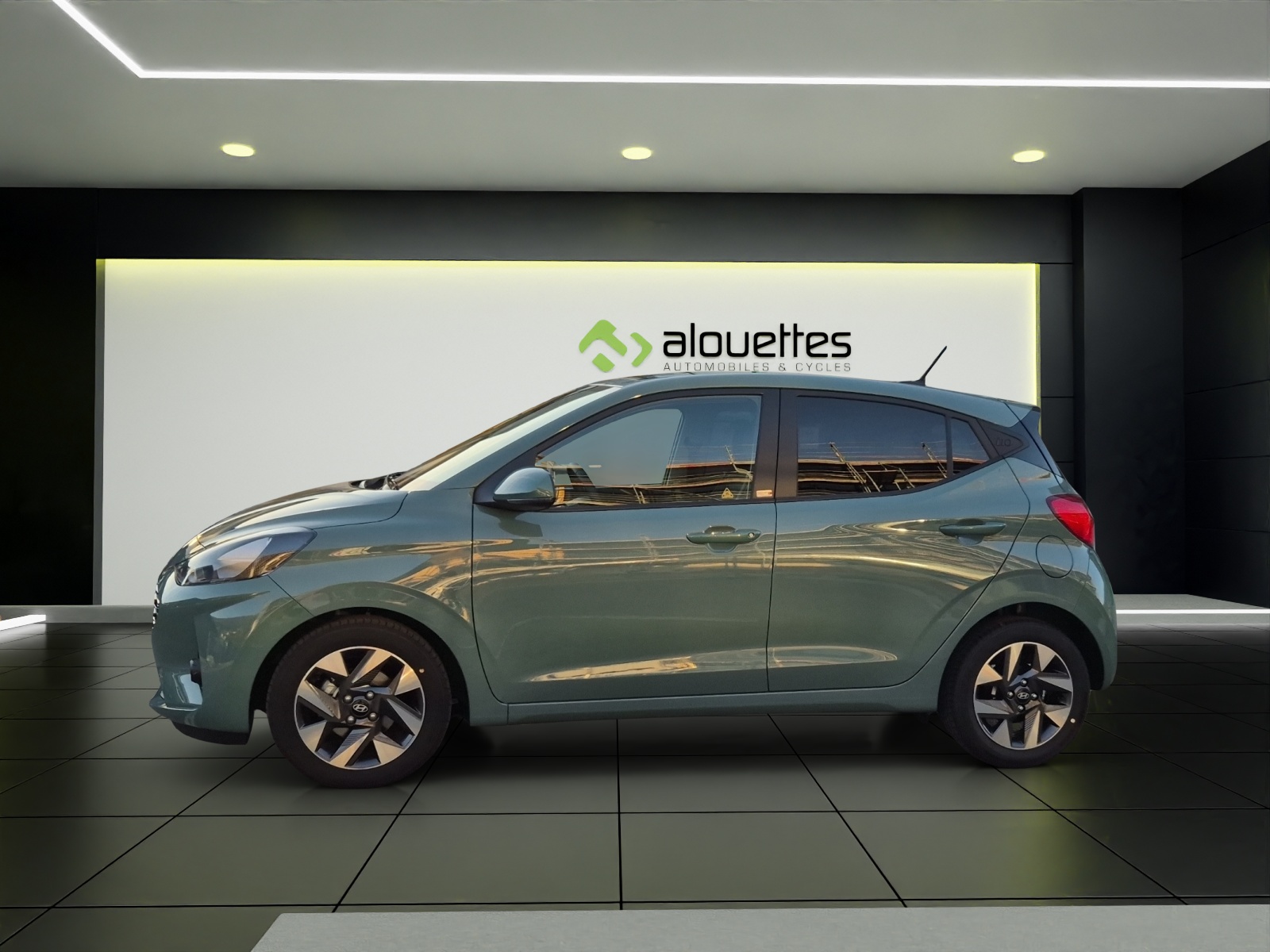 HYUNDAI i10 1.2 Amplia Aut. - 2