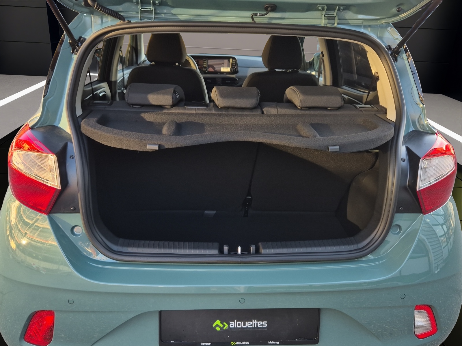 HYUNDAI i10 1.2 Amplia Aut. - 13