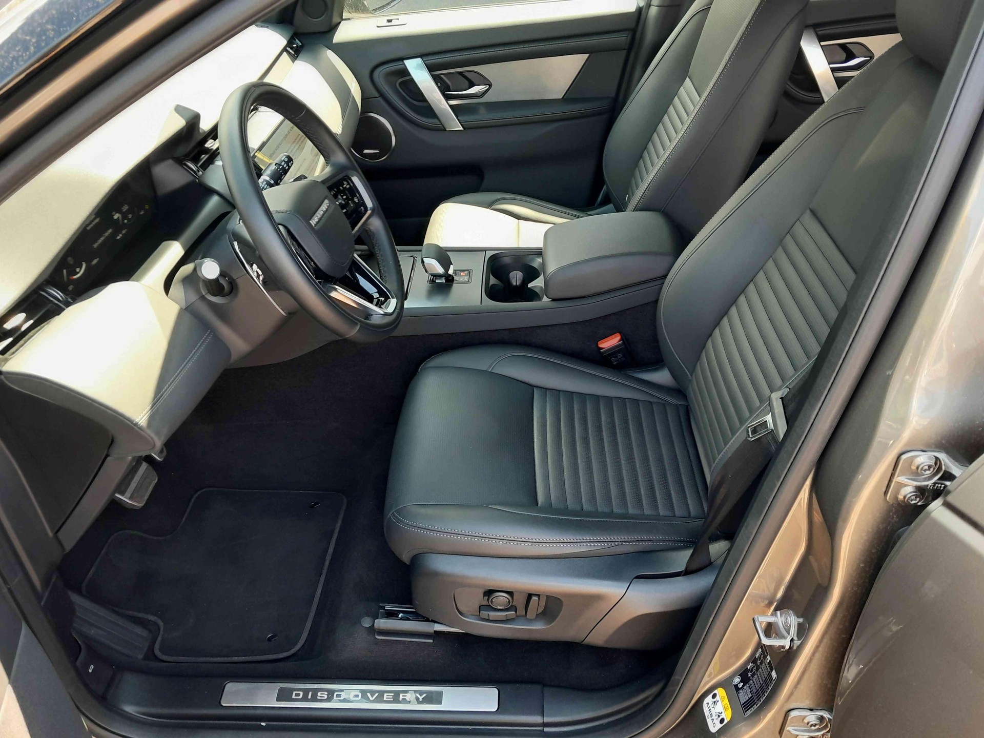 LAND ROVER Discovery Sport 1.5 T 270e Dynamic HSE - 9