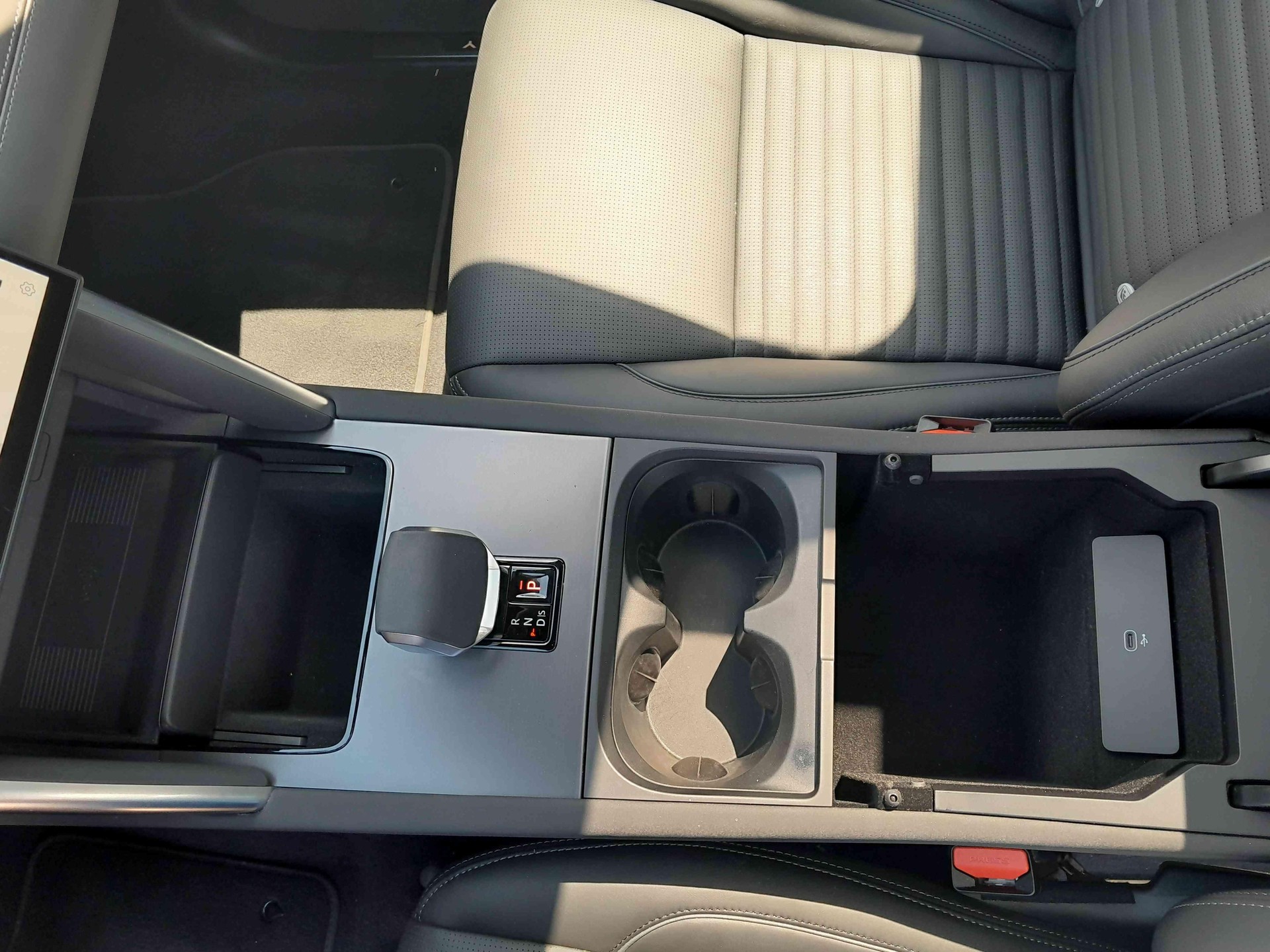 LAND ROVER Discovery Sport 1.5 T 270e Dynamic HSE - 15