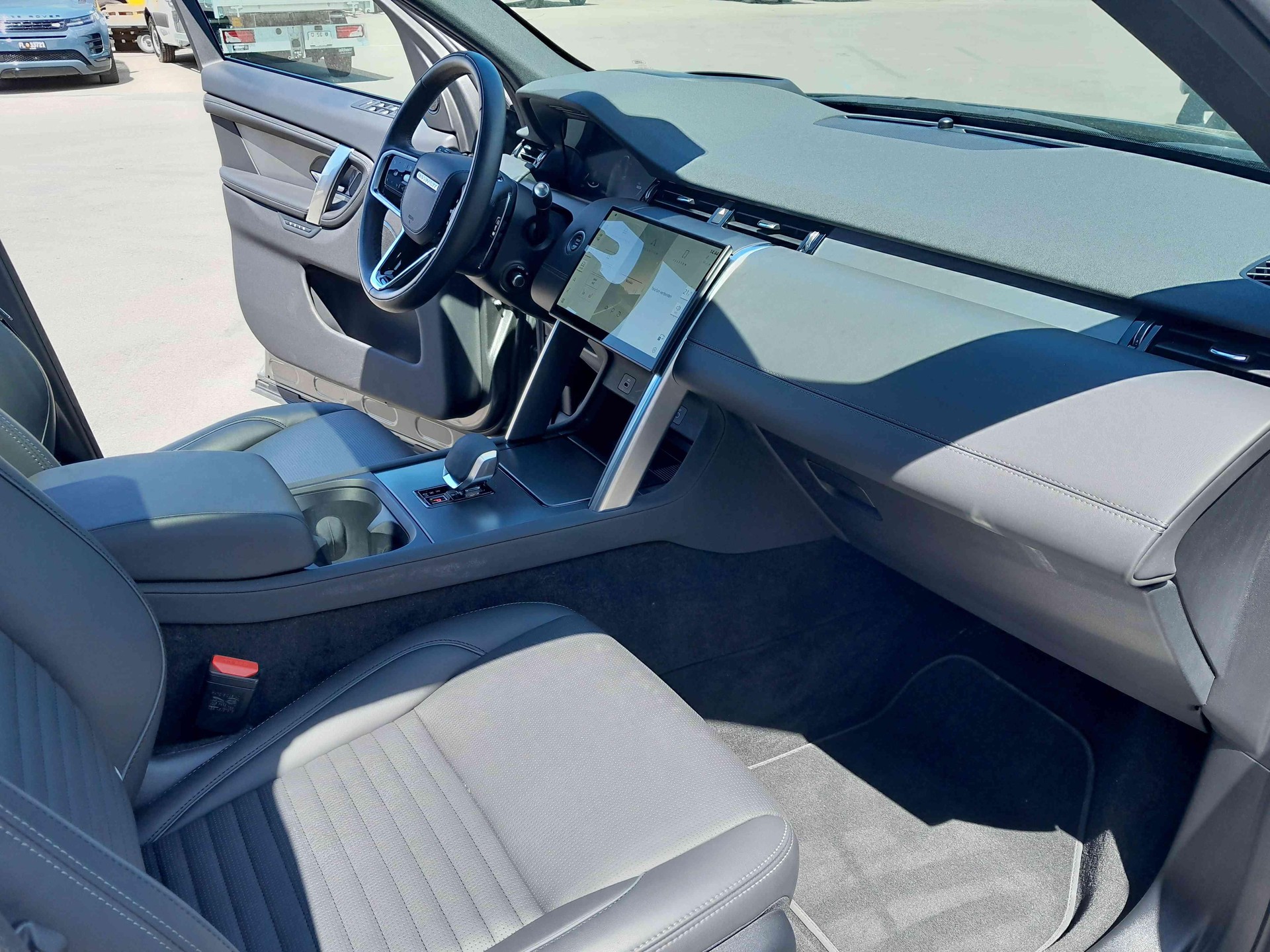 LAND ROVER Discovery Sport 1.5 T 270e Dynamic HSE - 12
