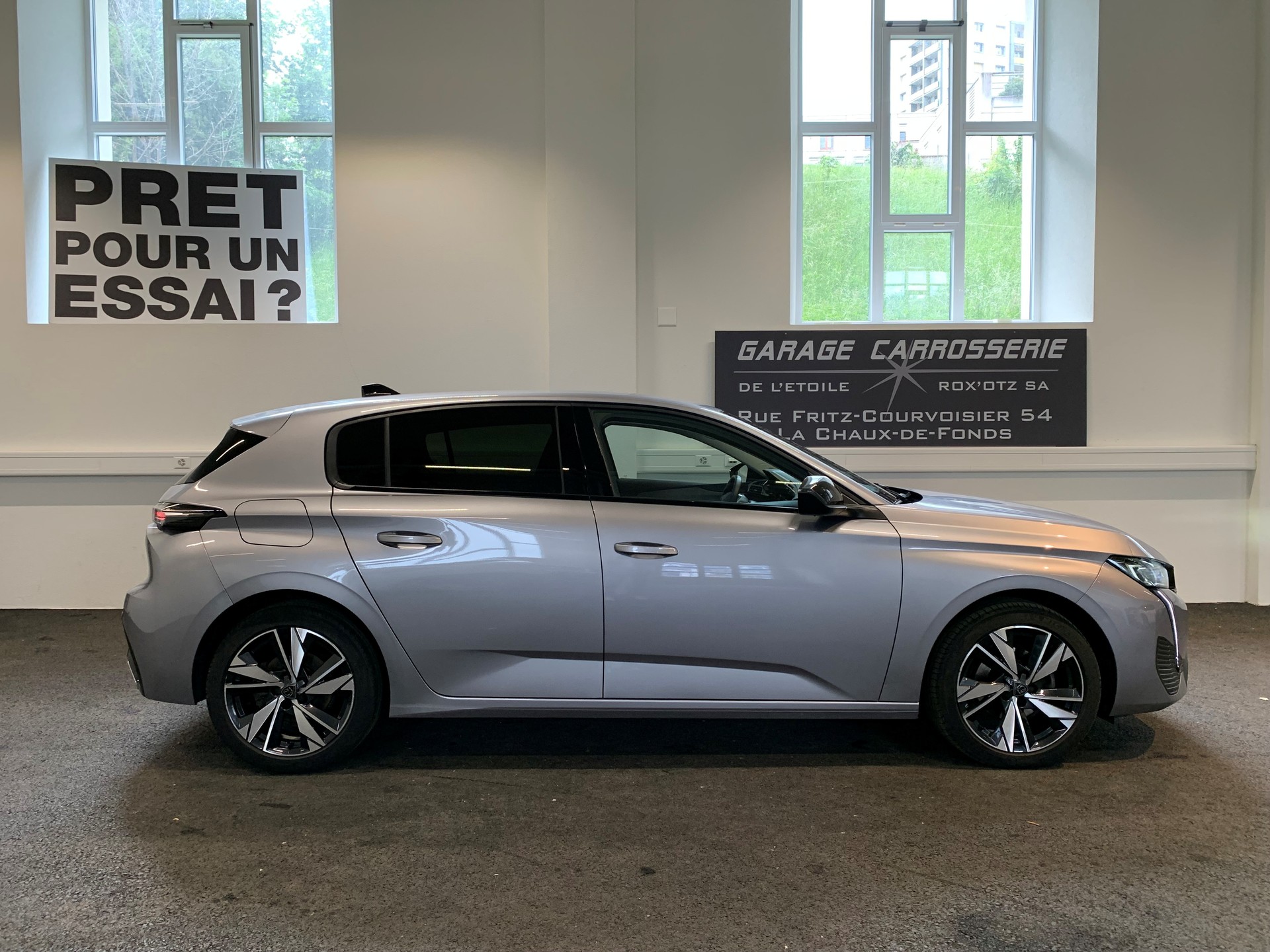 PEUGEOT 308 1.2 Pure Tech Allure EAT8 - 4