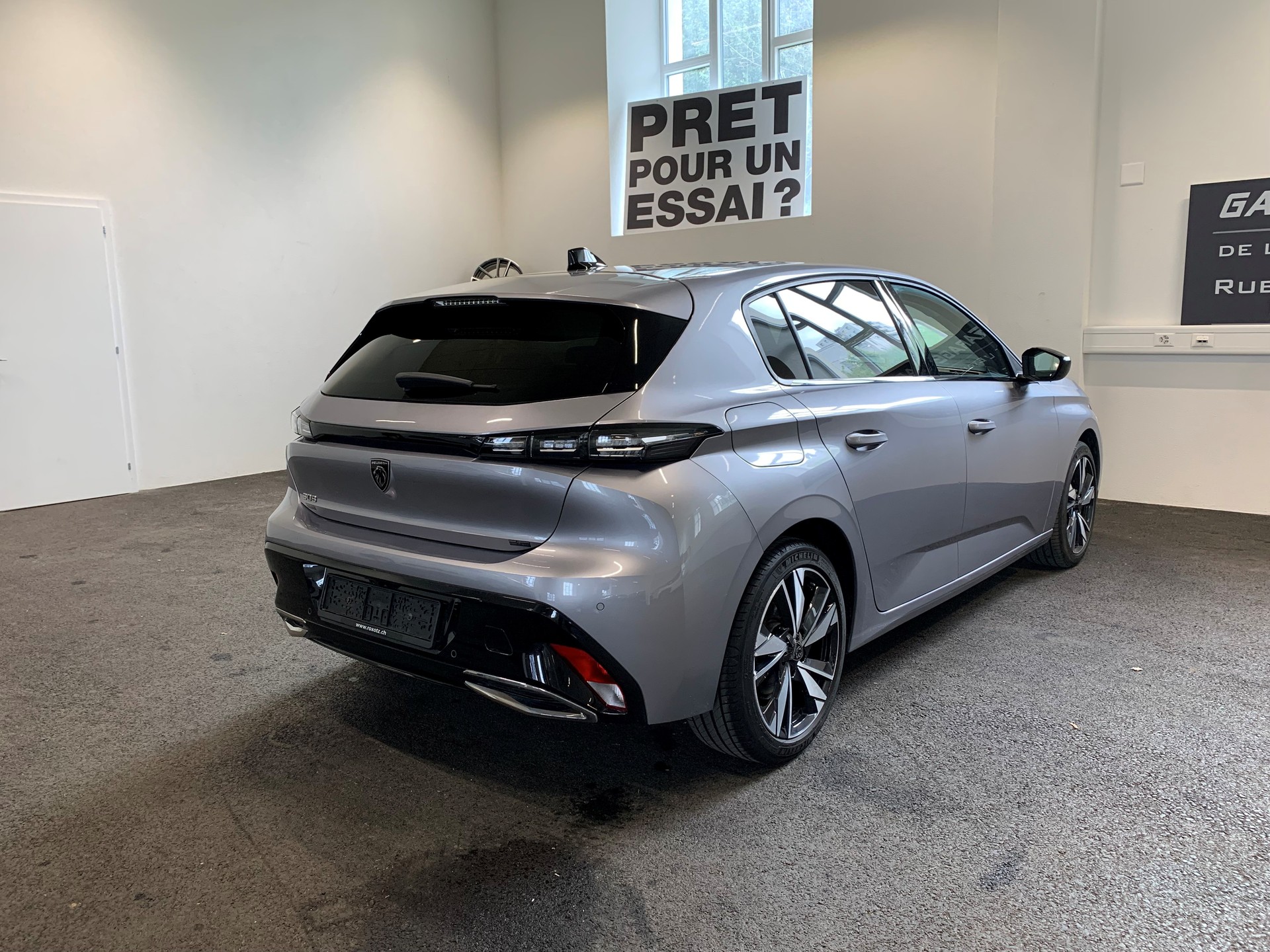PEUGEOT 308 1.2 Pure Tech Allure EAT8 - 8