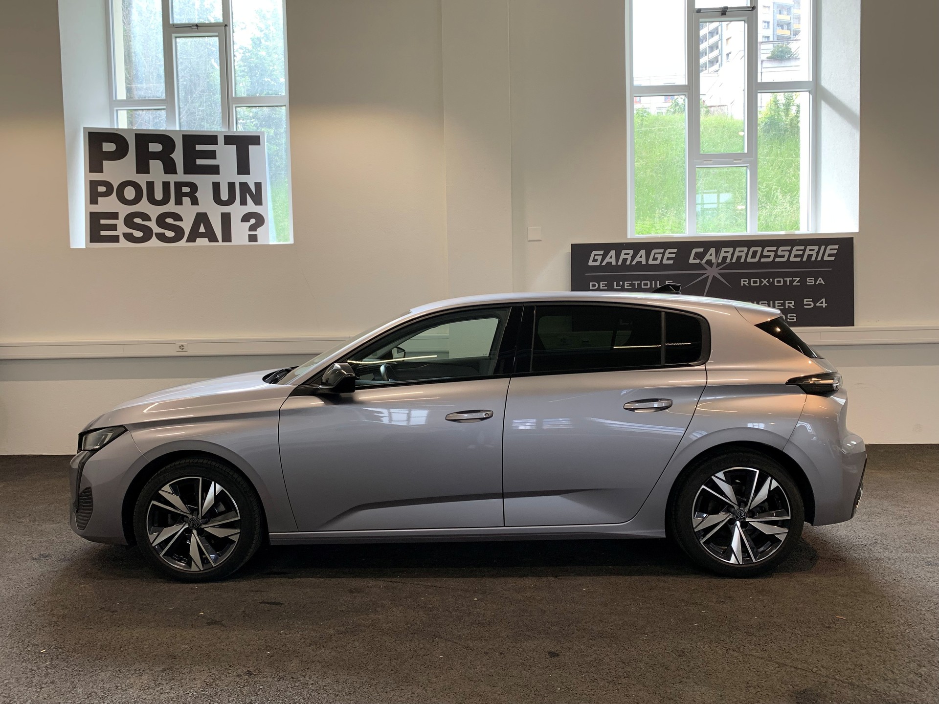 PEUGEOT 308 1.2 Pure Tech Allure EAT8 - 5