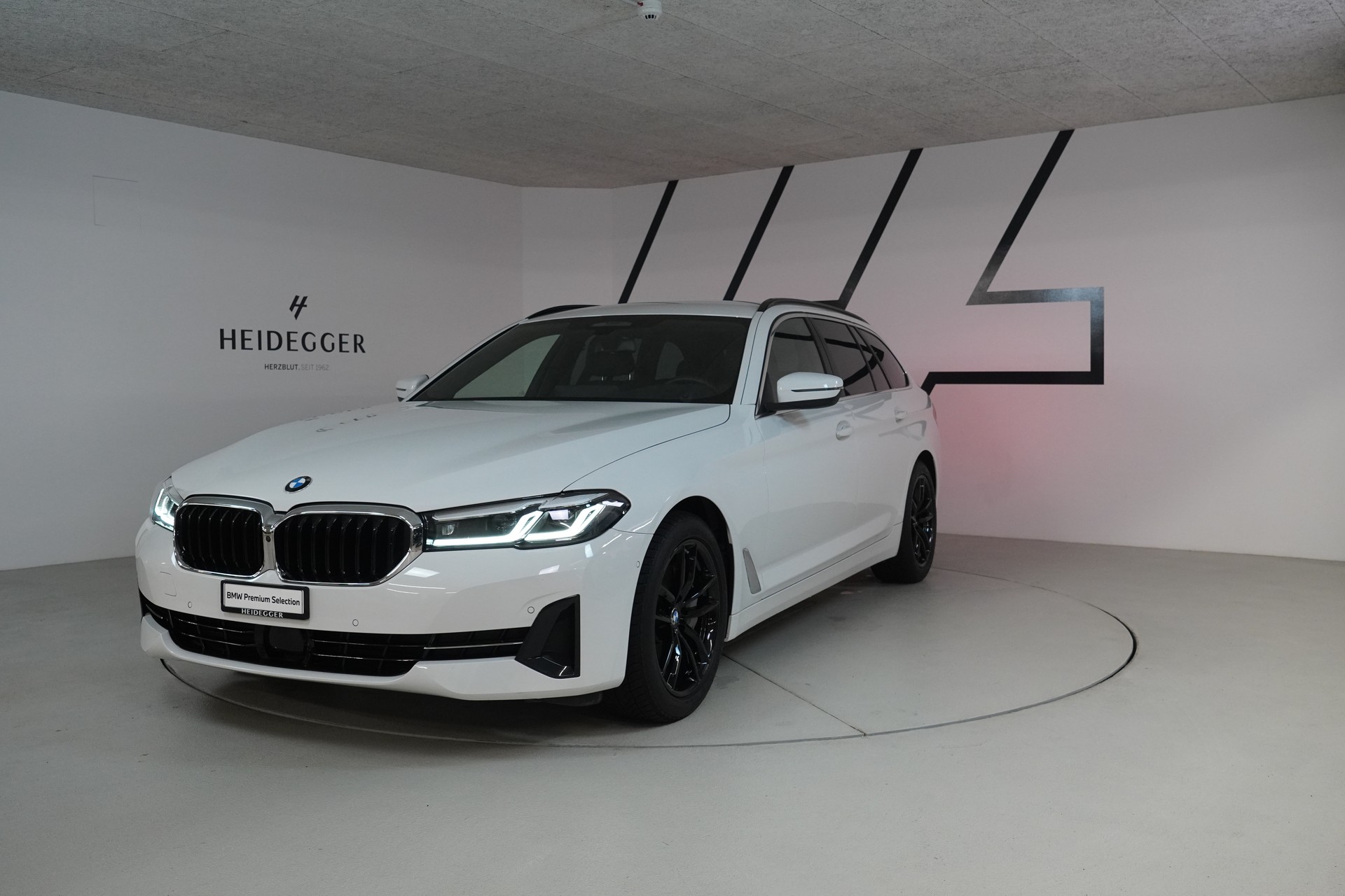 BMW 530d xDrive 48V Touring Steptronic