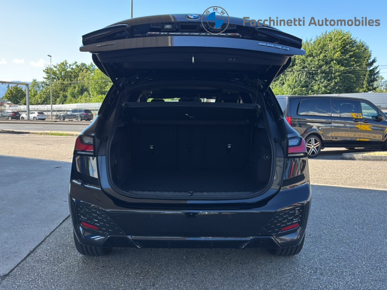 BMW 223d Active Tourer xDrive M Sport DKG - 13