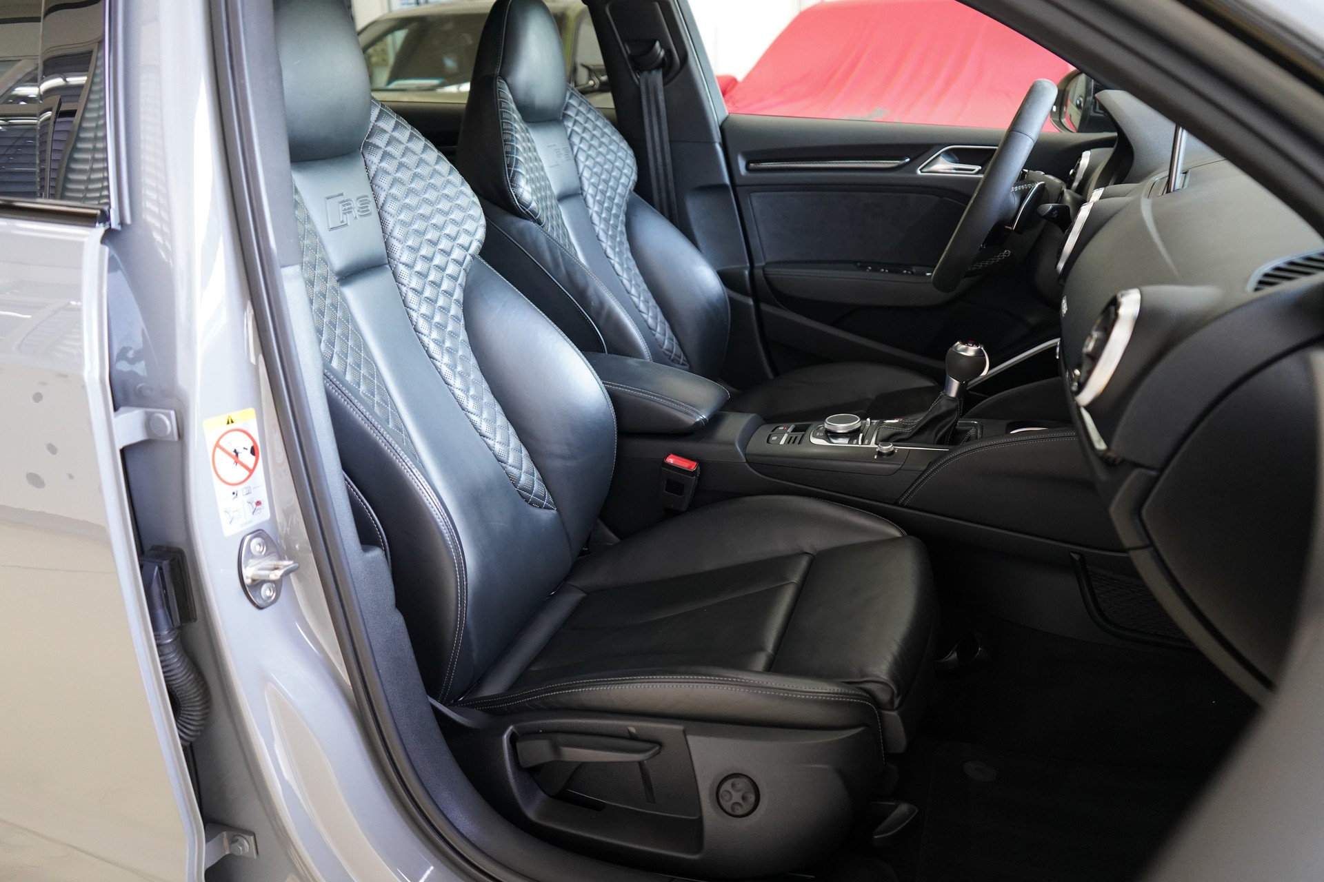 AUDI RS3 Sportback 2.5 TSI quattro S-tronic - 31