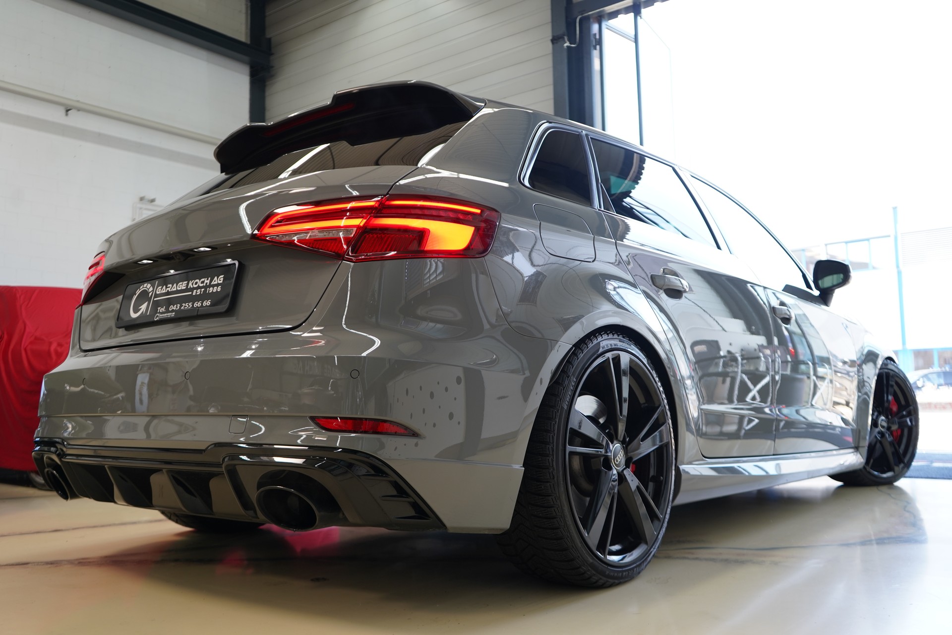 AUDI RS3 Sportback 2.5 TSI quattro S-tronic - 10