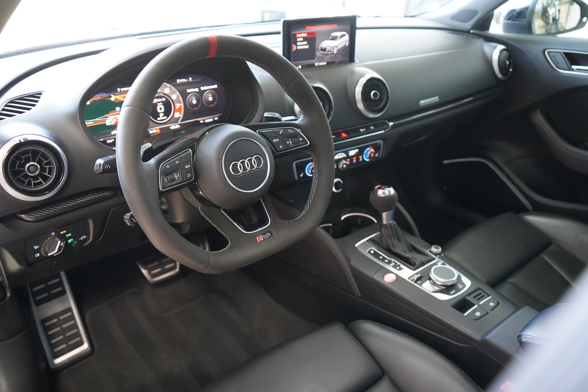 AUDI RS3 Sportback 2.5 TSI quattro S-tronic - 17