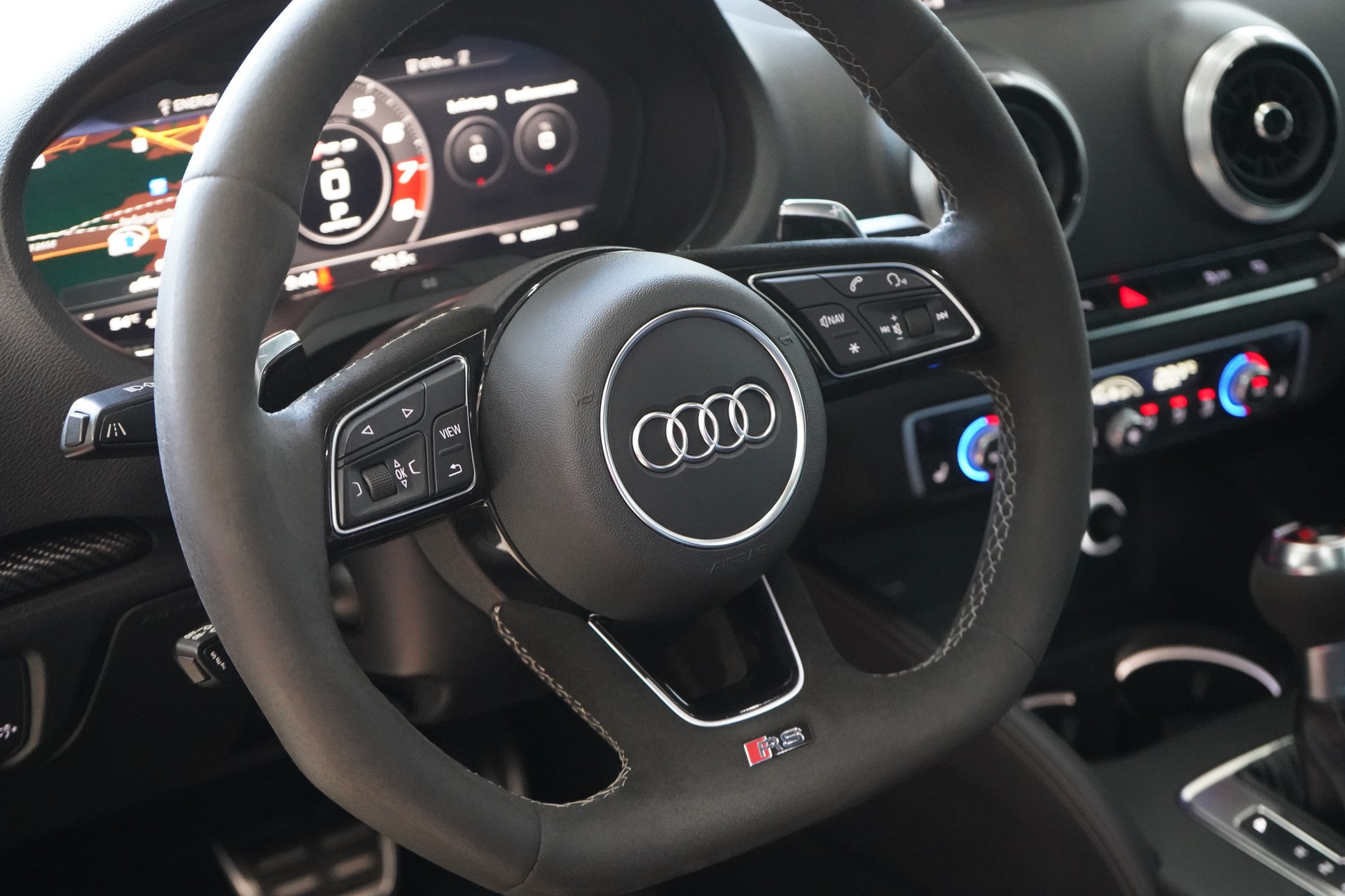 AUDI RS3 Sportback 2.5 TSI quattro S-tronic - 18