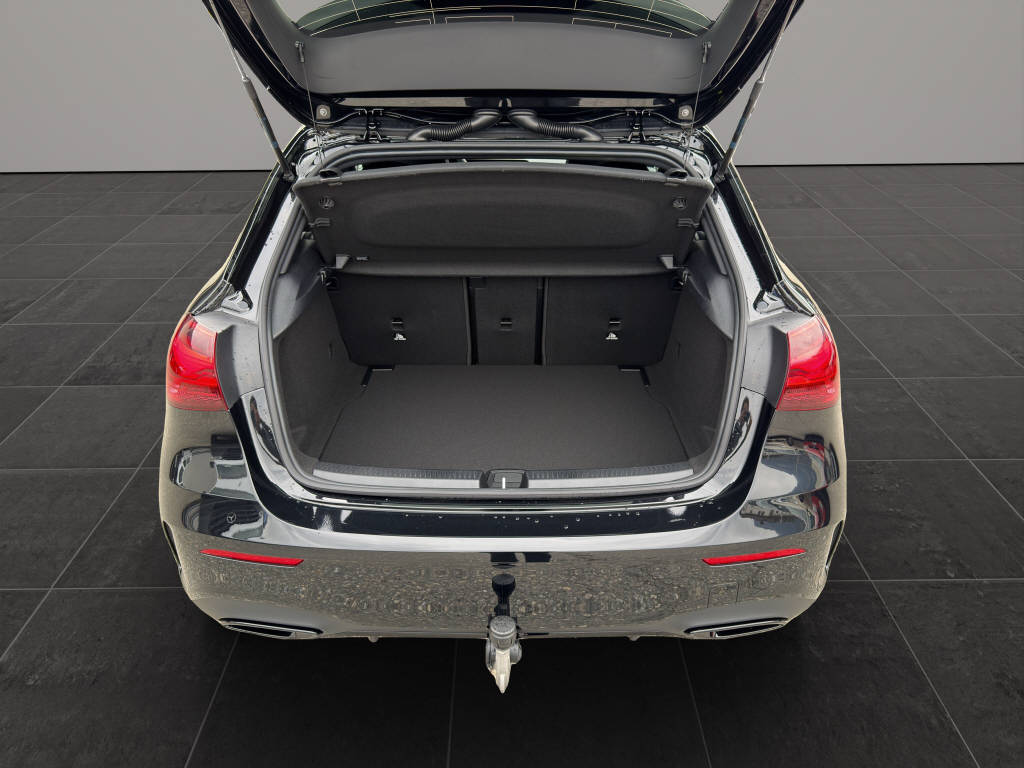 MERCEDES-BENZ A 250 AMG Line 4m - 17