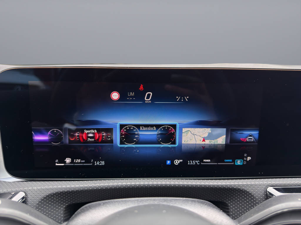 MERCEDES-BENZ A 250 AMG Line 4m - 11