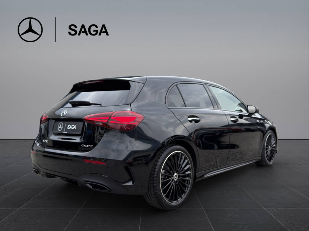 MERCEDES-BENZ A 250 AMG Line 4m - 6