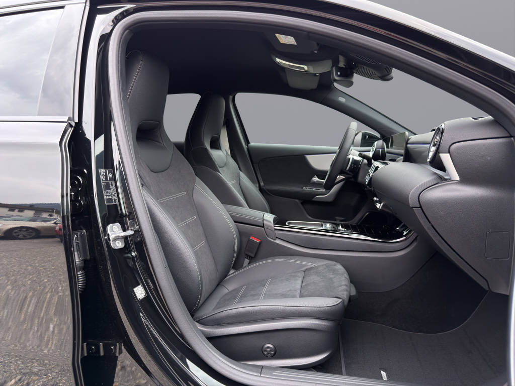 MERCEDES-BENZ A 250 AMG Line 4m - 16