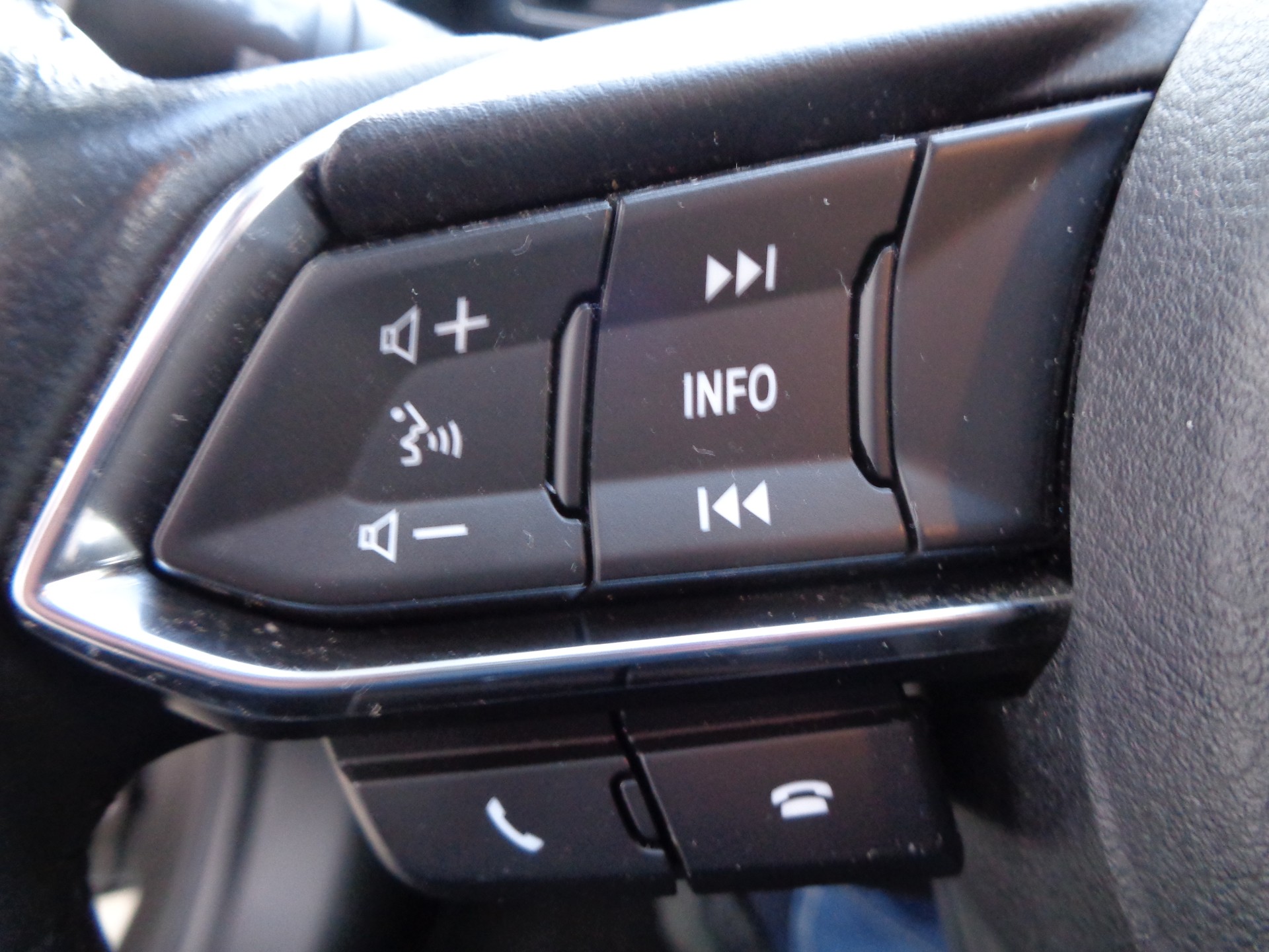 MAZDA CX-3 SKYACTIV-G 150 Revolution AWD Automat - 17