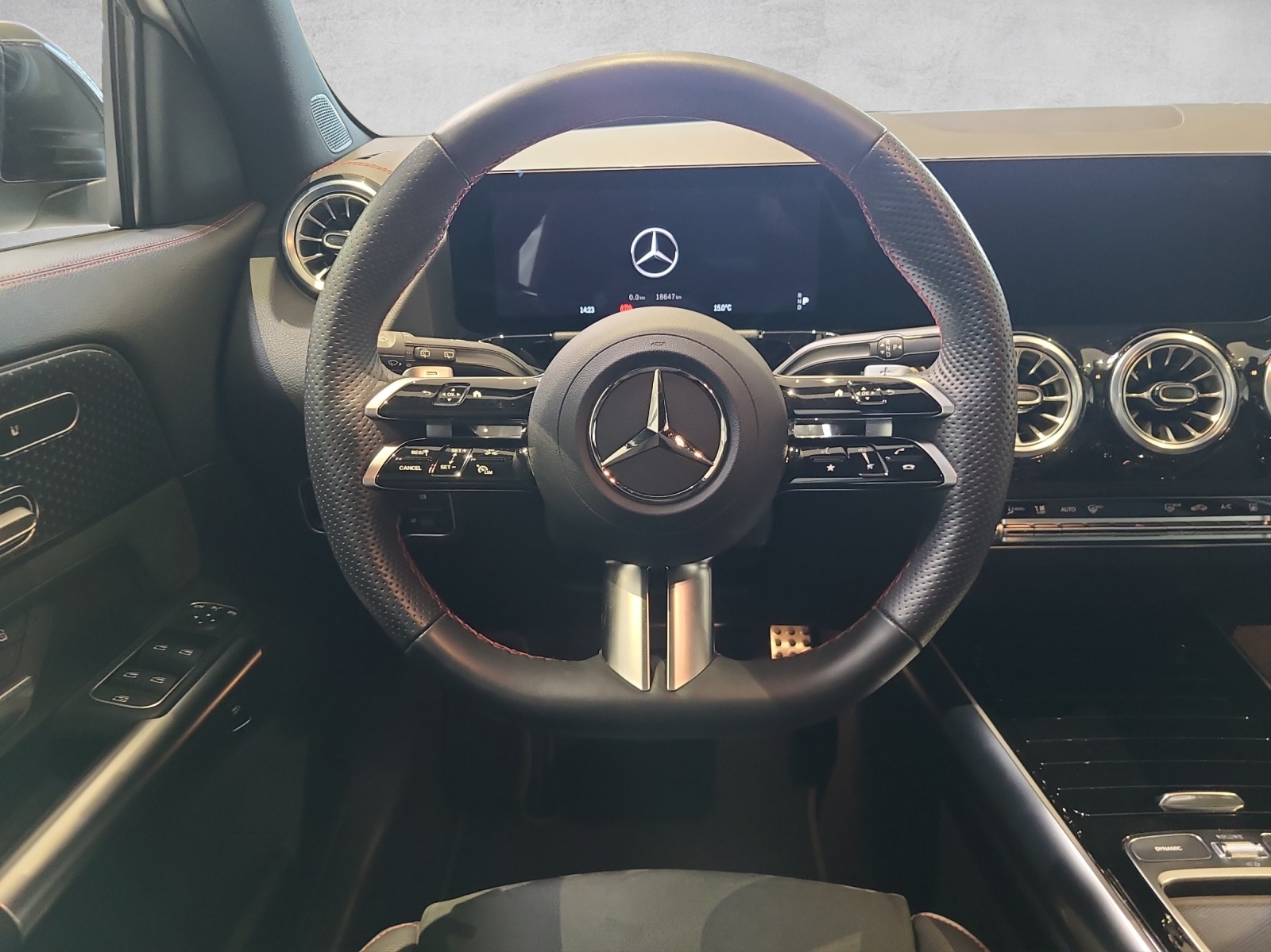 MERCEDES-BENZ EQA 350 66,5 kWh 4Matic Swiss Star - 13